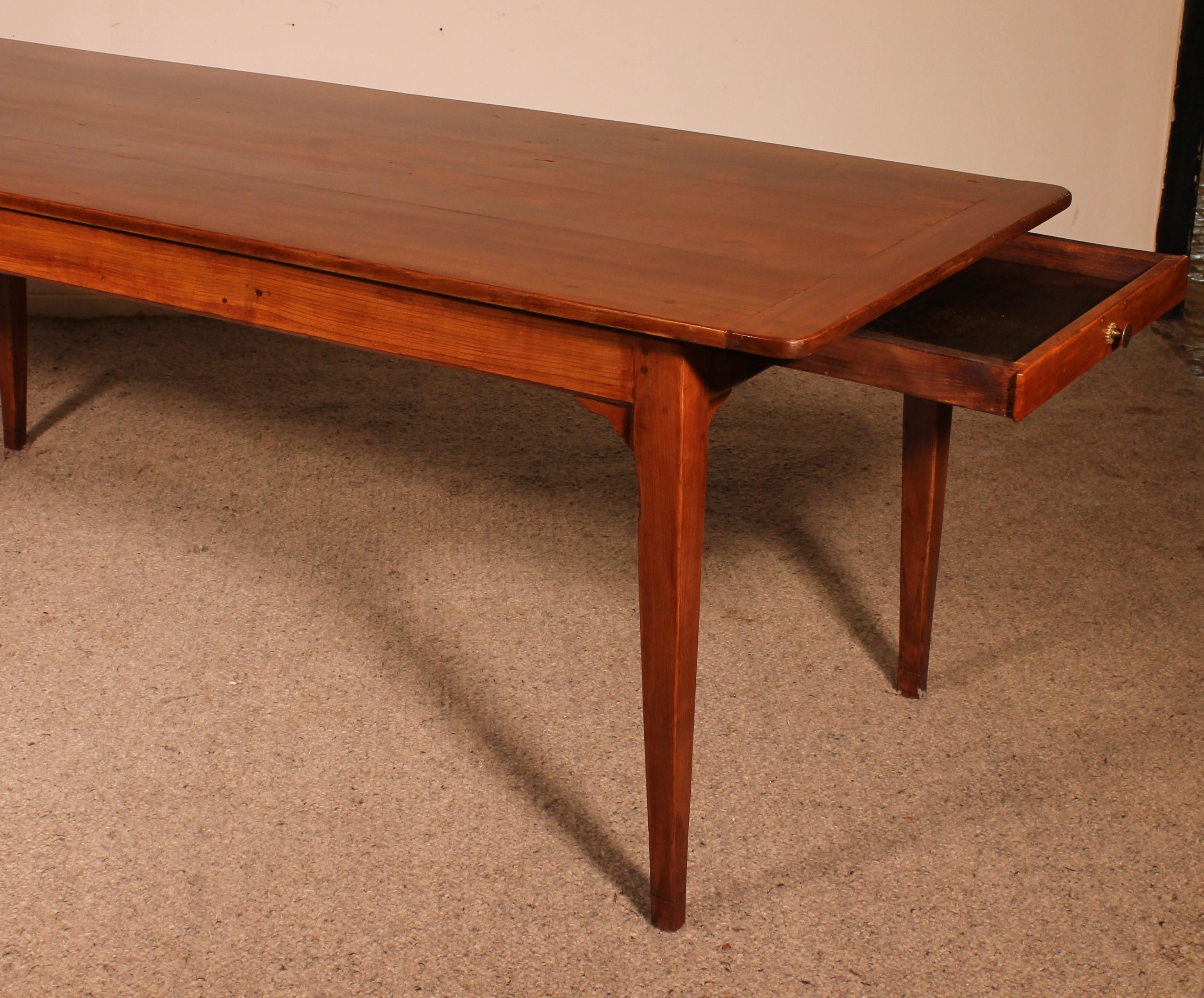 Table de réfectoire du 19ème siècle en cerisier en vente 2