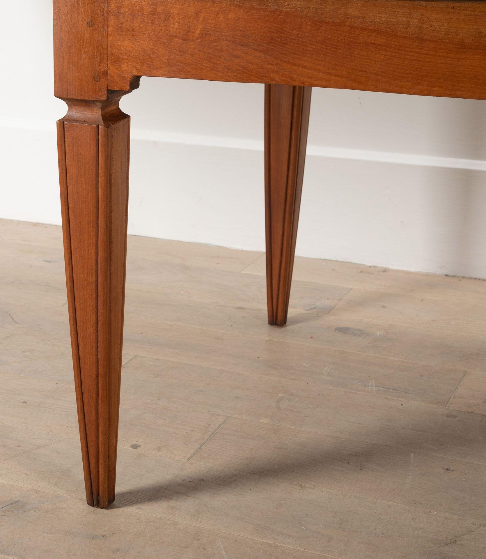 XIXe siècle Table de salle à manger en merisier du 19e siècle en vente