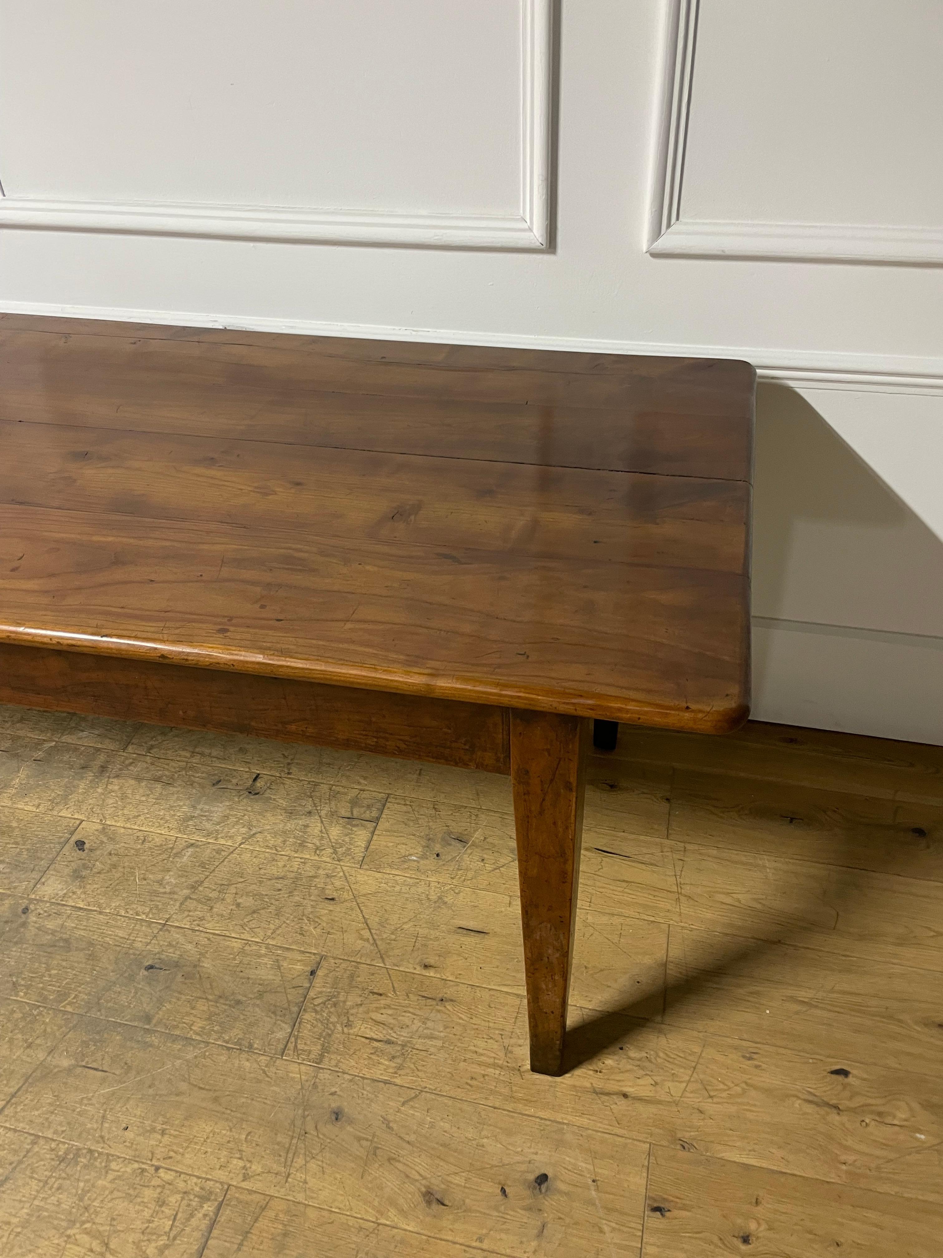 Mesa de labranza de madera de cerezo del siglo XIX 267 cms en Bueno estado para la venta en Budleigh Salterton, GB