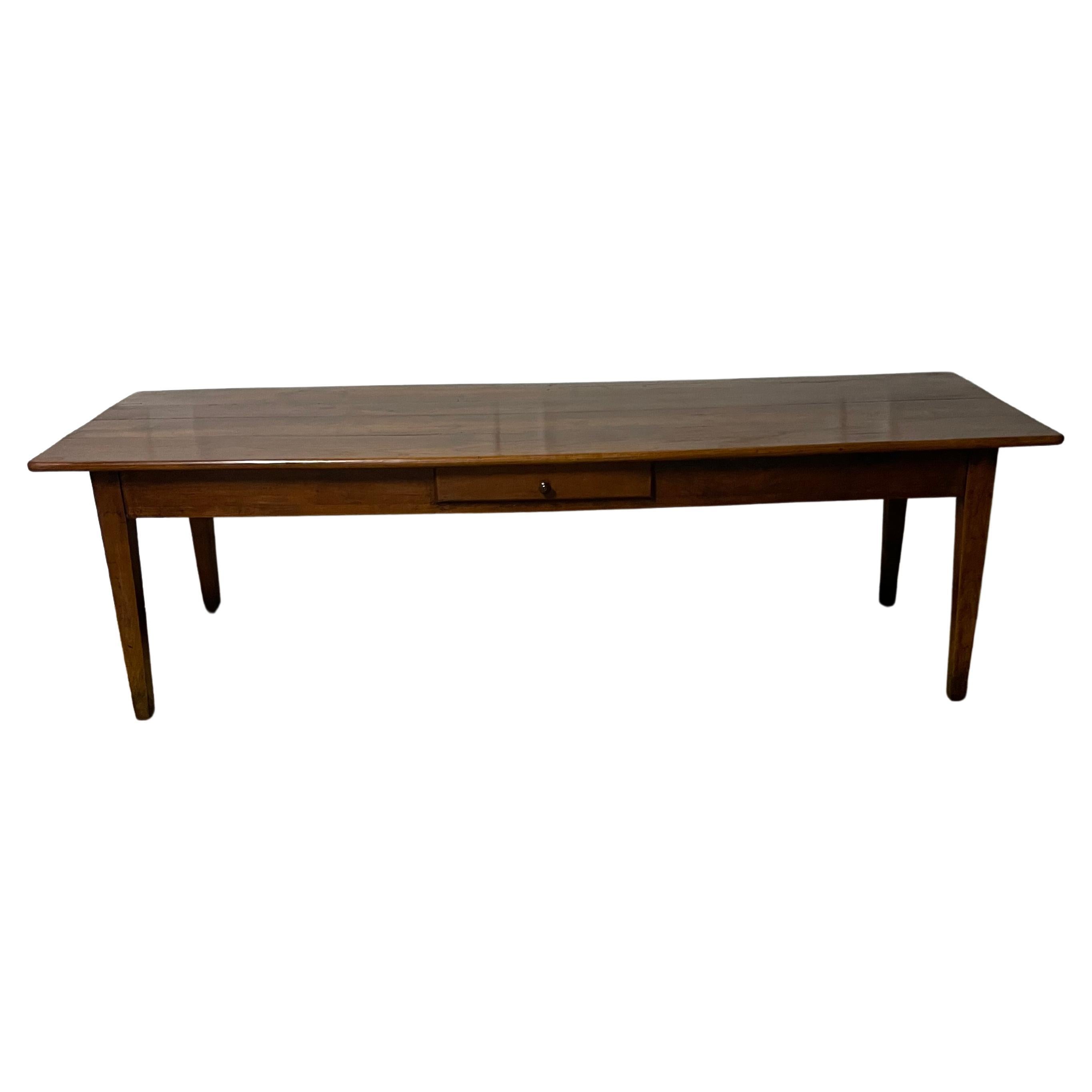 Mesa de labranza de madera de cerezo del siglo XIX 267 cms en venta