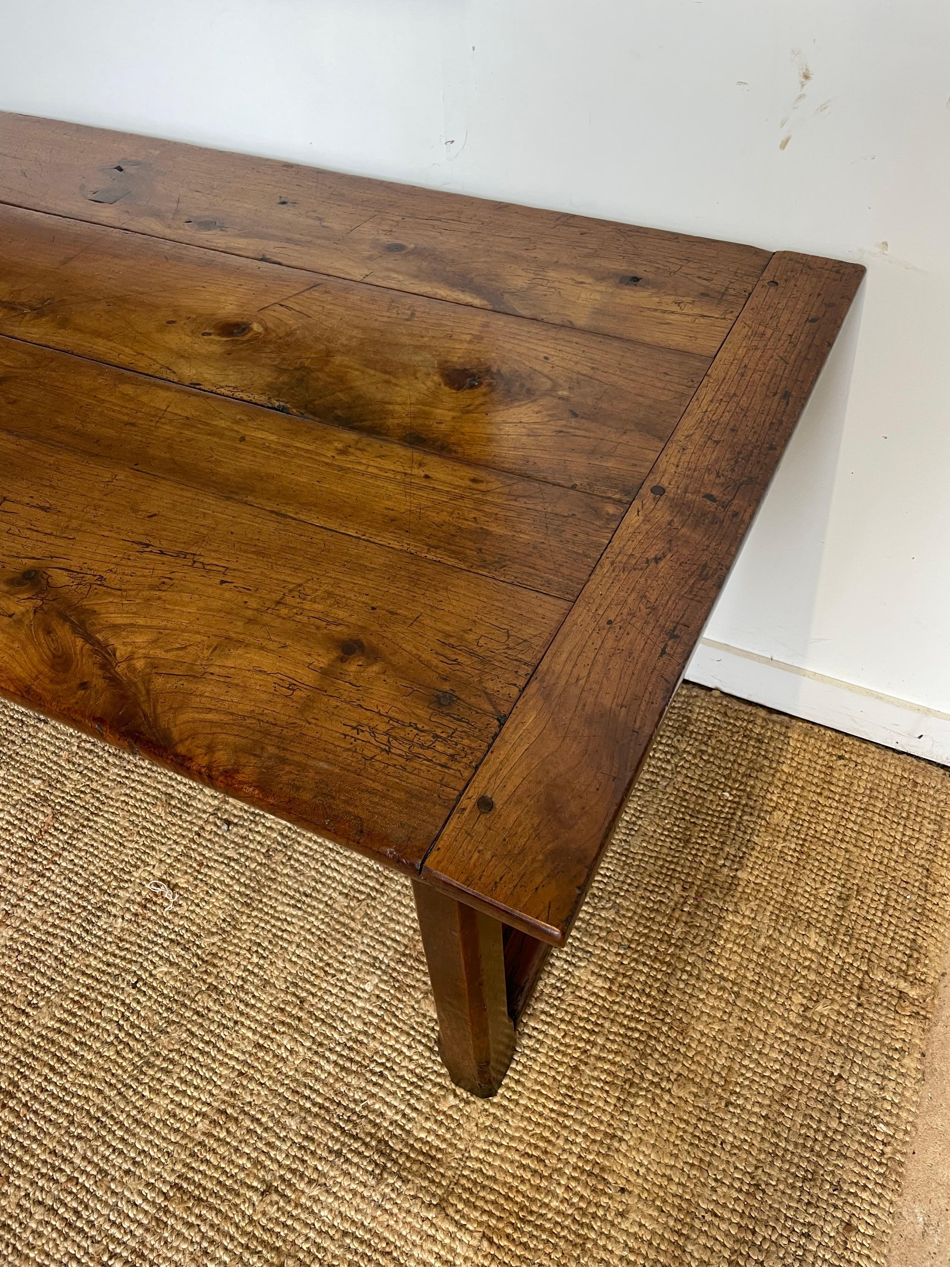 19th century Cherrywood French farmhouse table 2.5 meters In Good Condition For Sale In Budleigh Salterton, GB