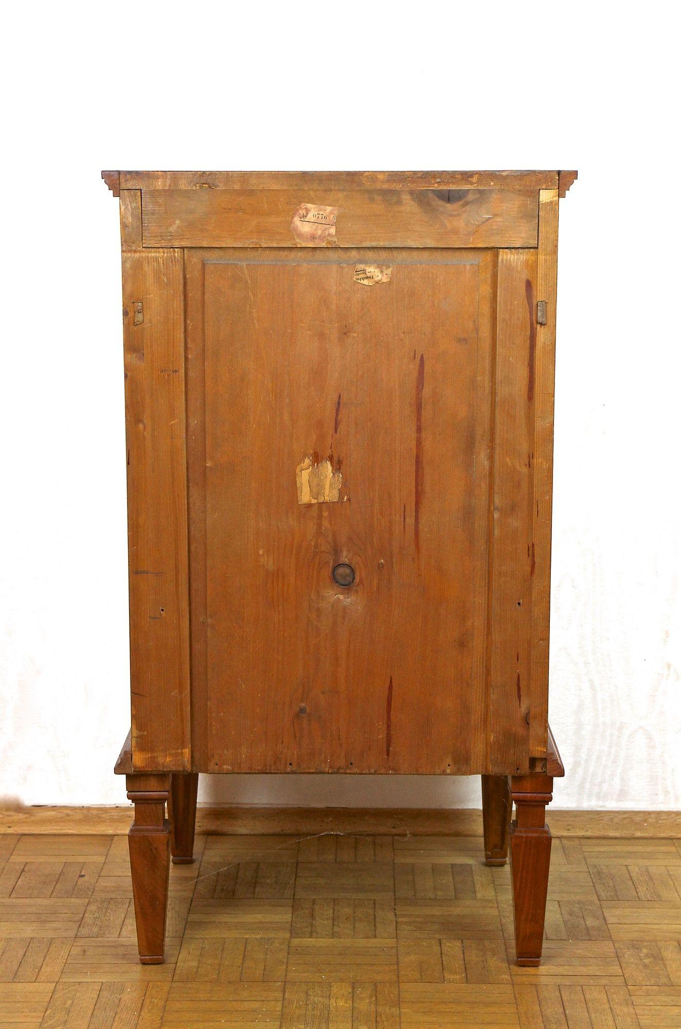 Meuble de rangement/table d'appoint/ Trumeau en merisier du 19ème siècle, Autriche, vers 1800 en vente 6