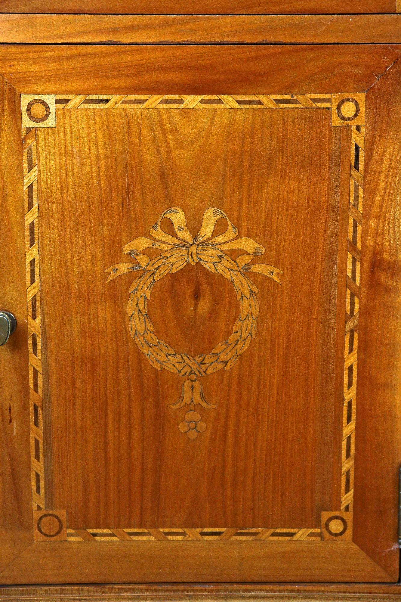 Laiton Meuble de rangement/table d'appoint/ Trumeau en merisier du 19ème siècle, Autriche, vers 1800 en vente