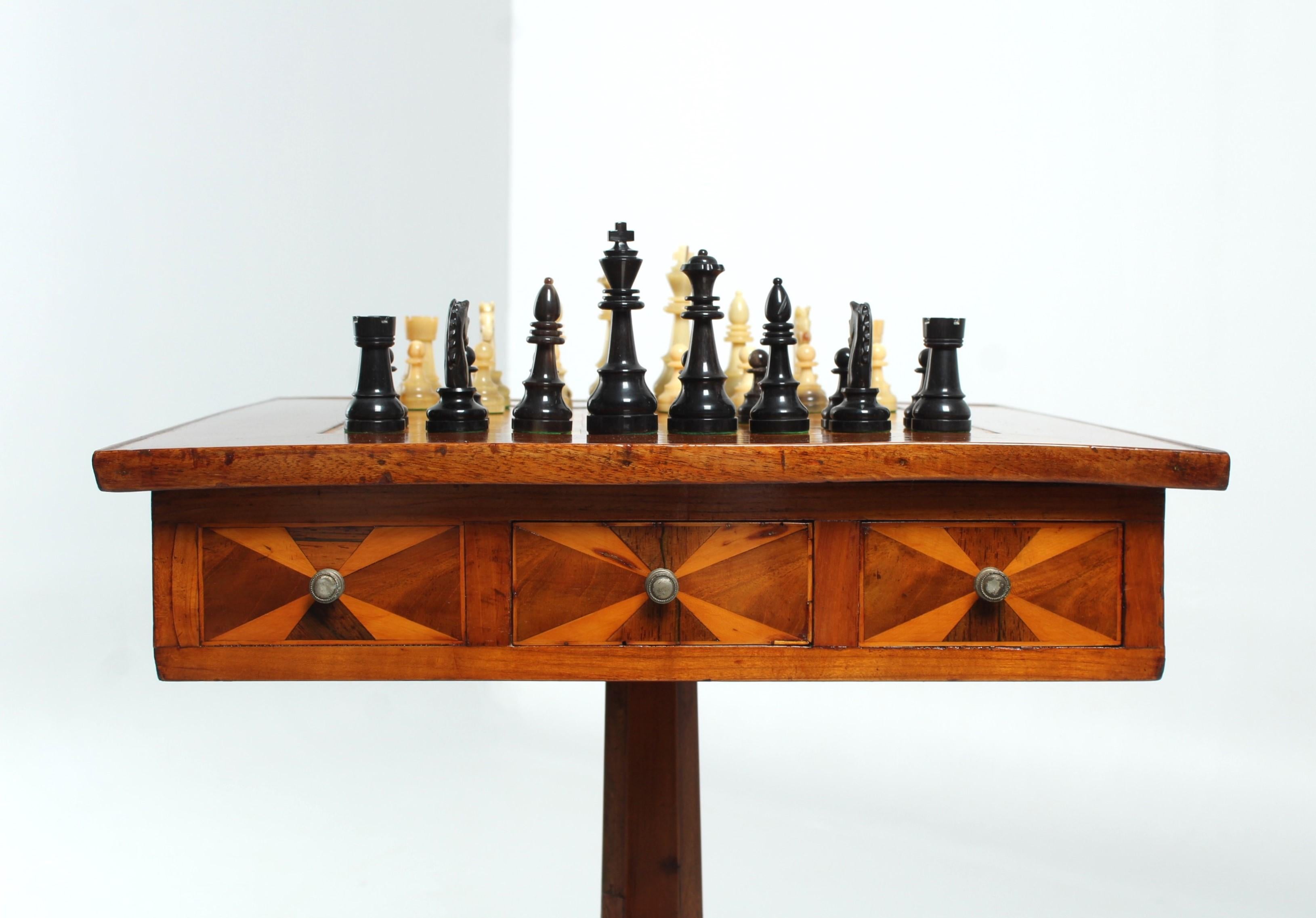19th Century Chess Table with Wonderful Patina 7