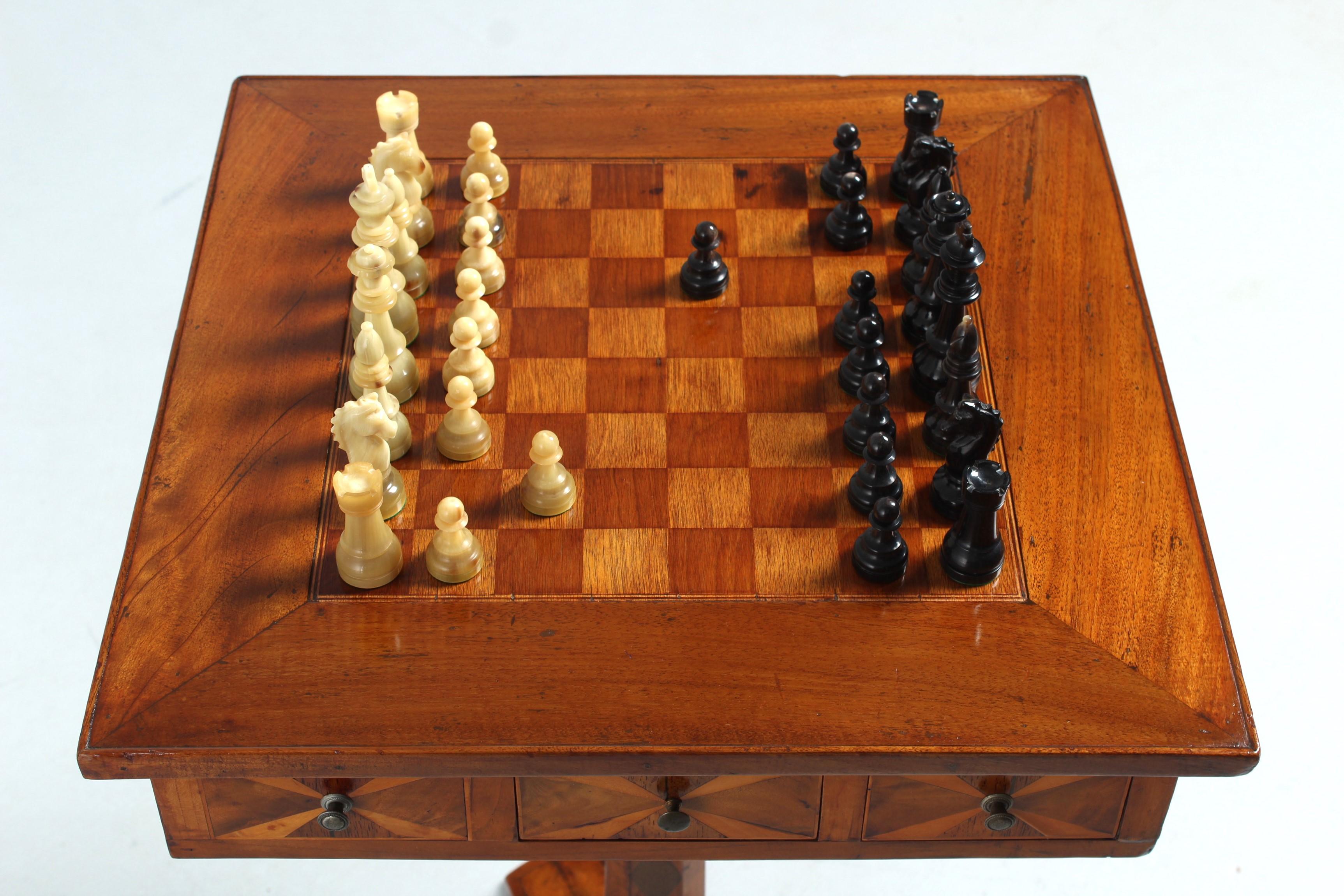 19th Century Chess Table with Wonderful Patina 8
