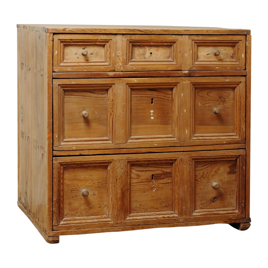 19th century chest of drawers For Sale