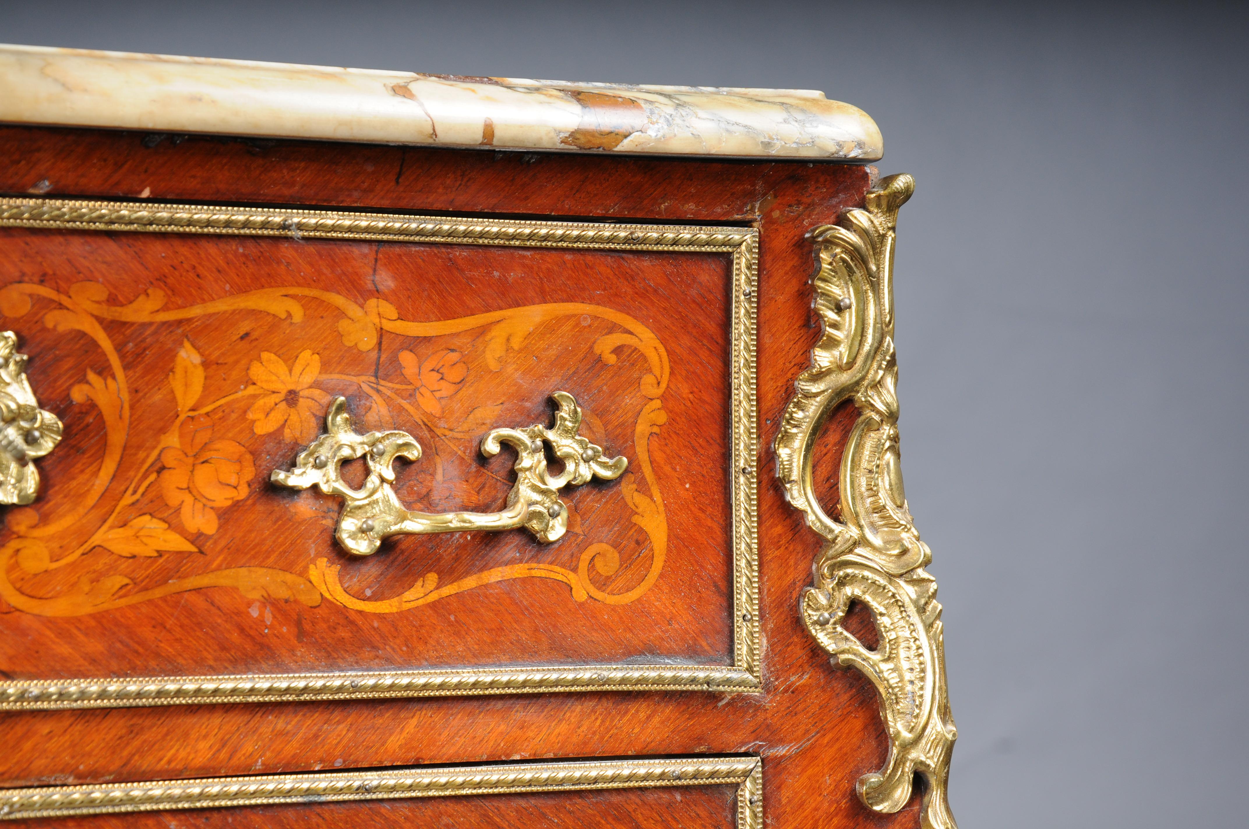 19th Century chest of drawers Louis XV, Paris For Sale 4