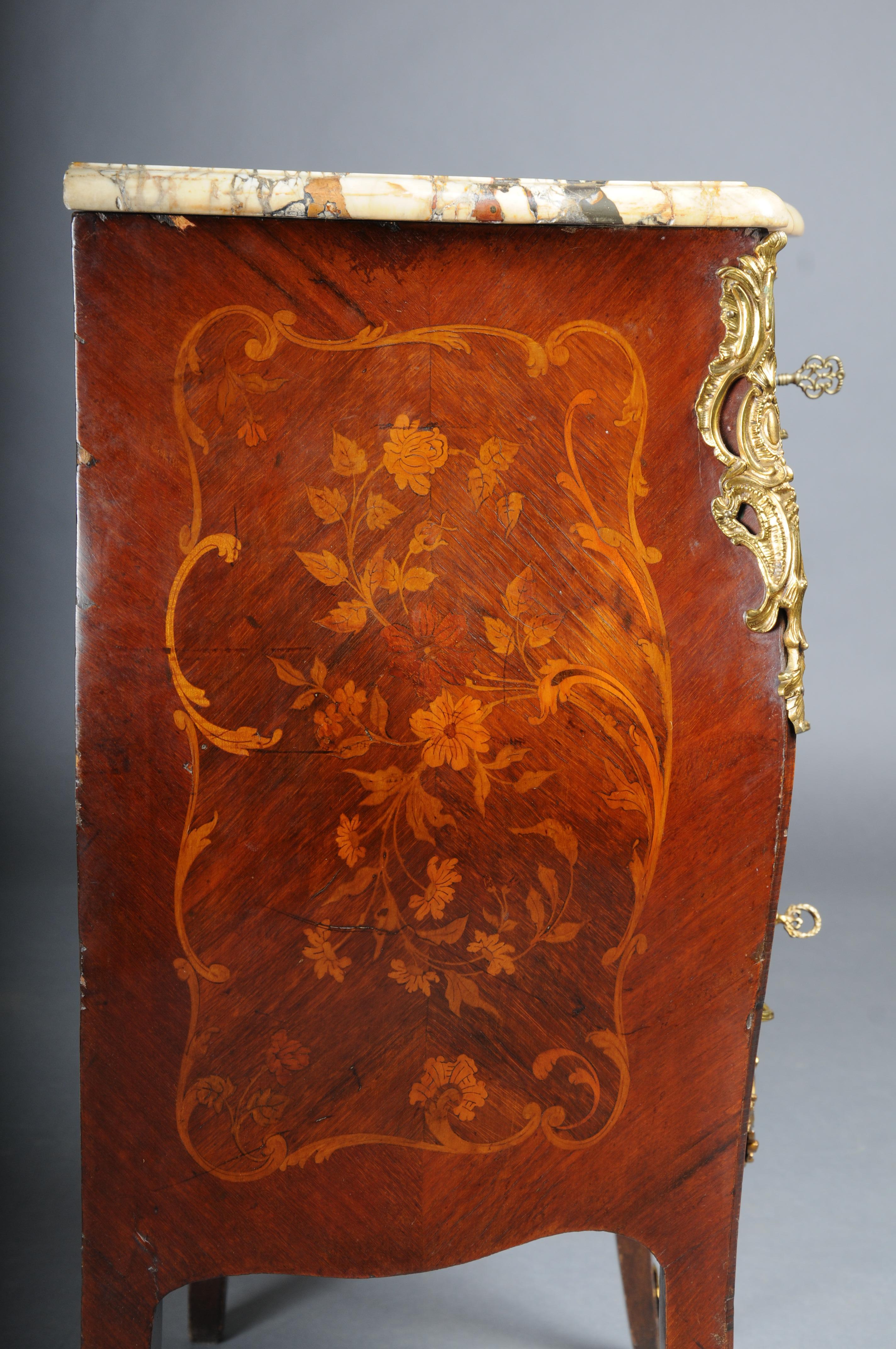 19th Century chest of drawers Louis XV, Paris For Sale 1