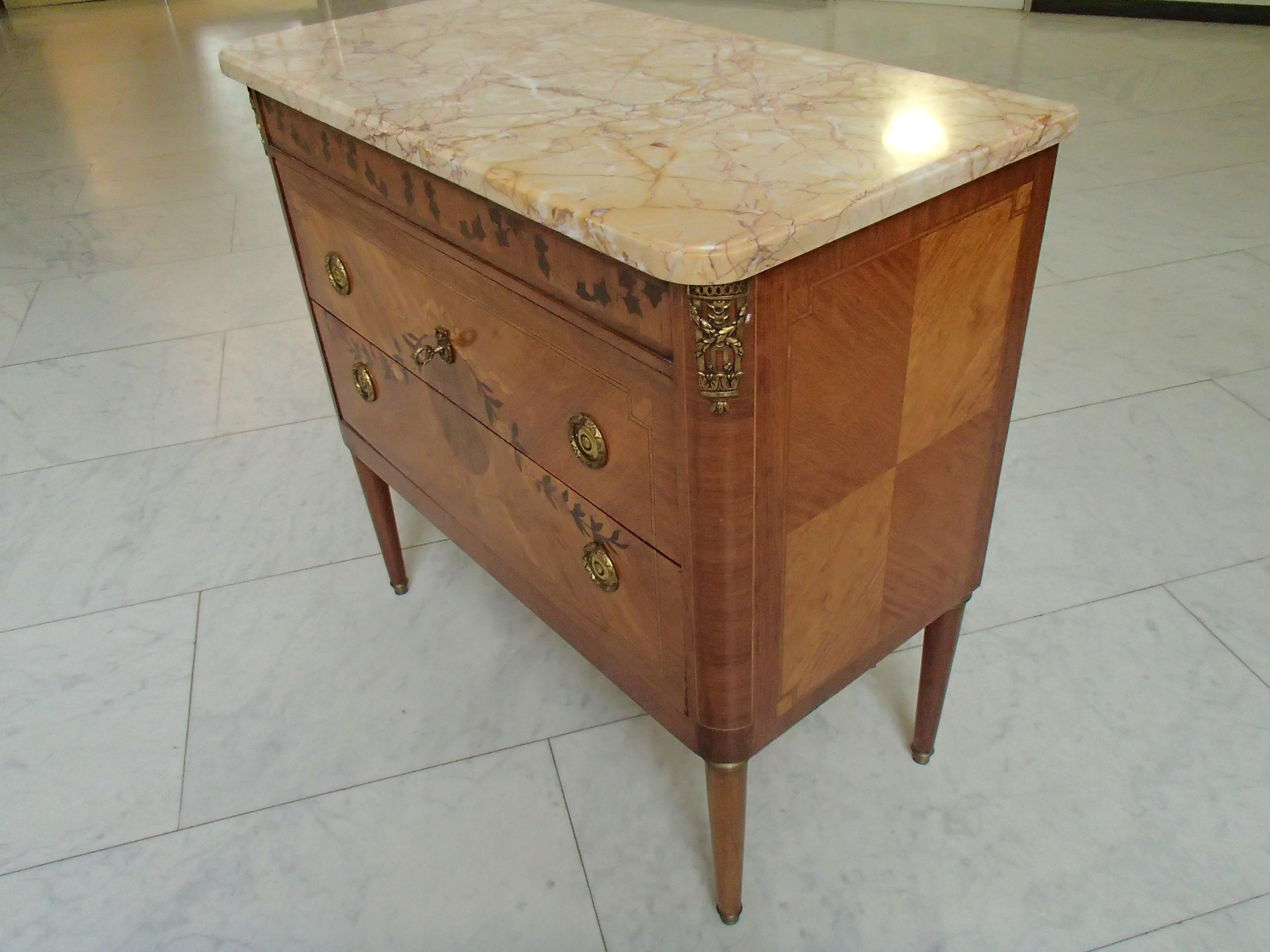 Inlay 19th Century Chest of Drawers Louis XVI Style by Mercier Freres, Paris For Sale