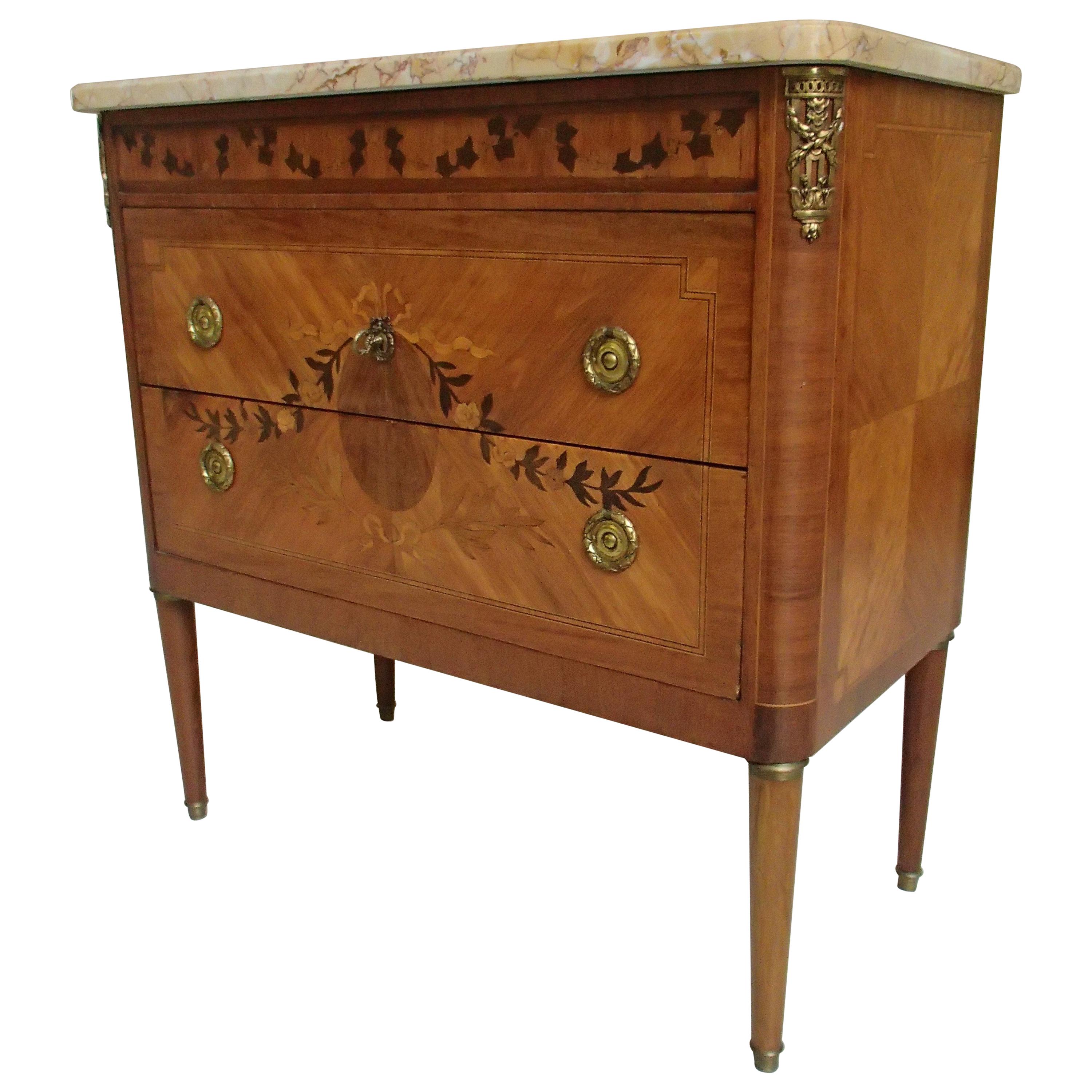 Commode du 19ème siècle de style Louis XVI par Mercier Frères, Paris en vente