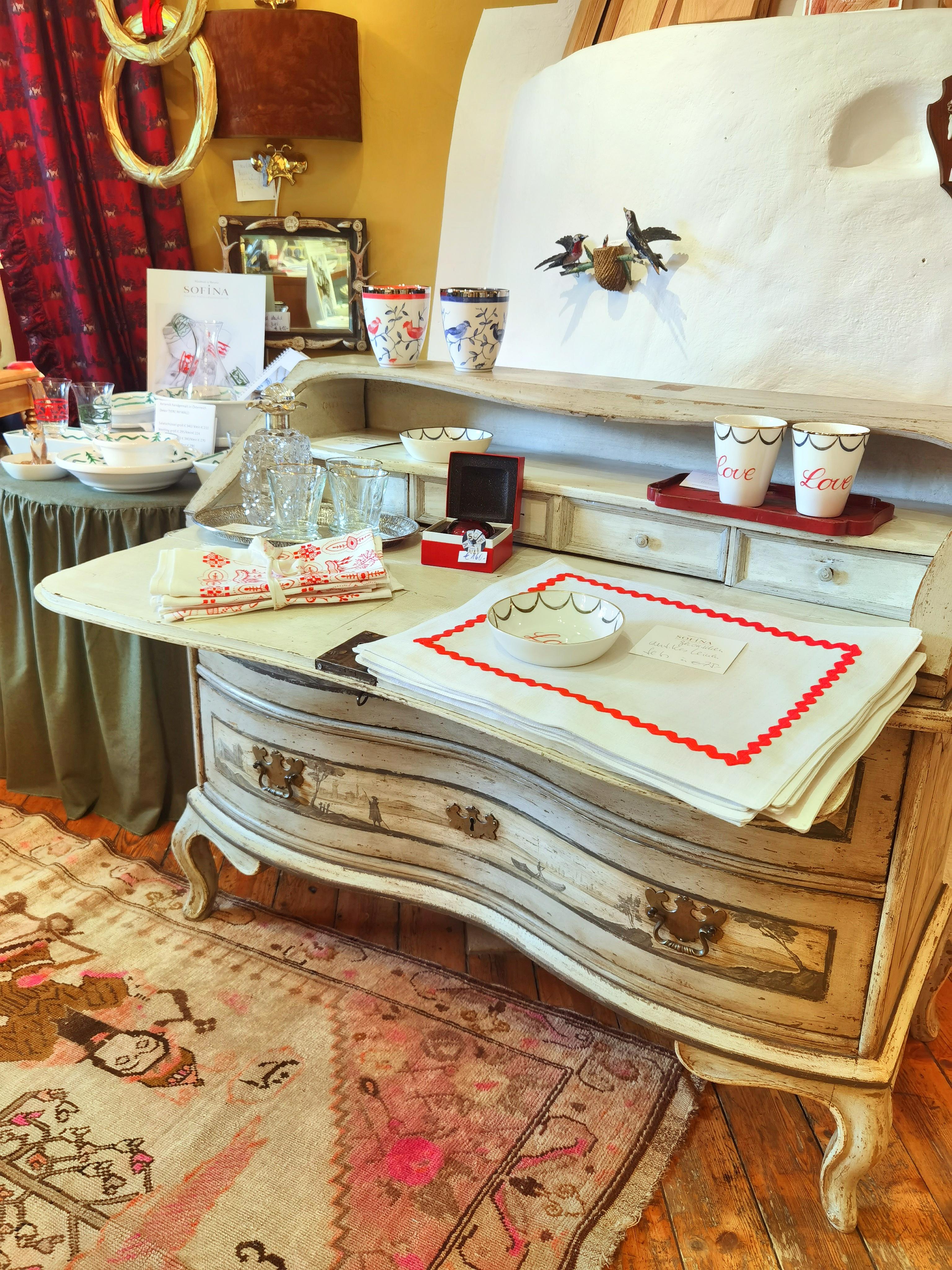 19th Century Country Style Chest of Drawers Painted  For Sale 4