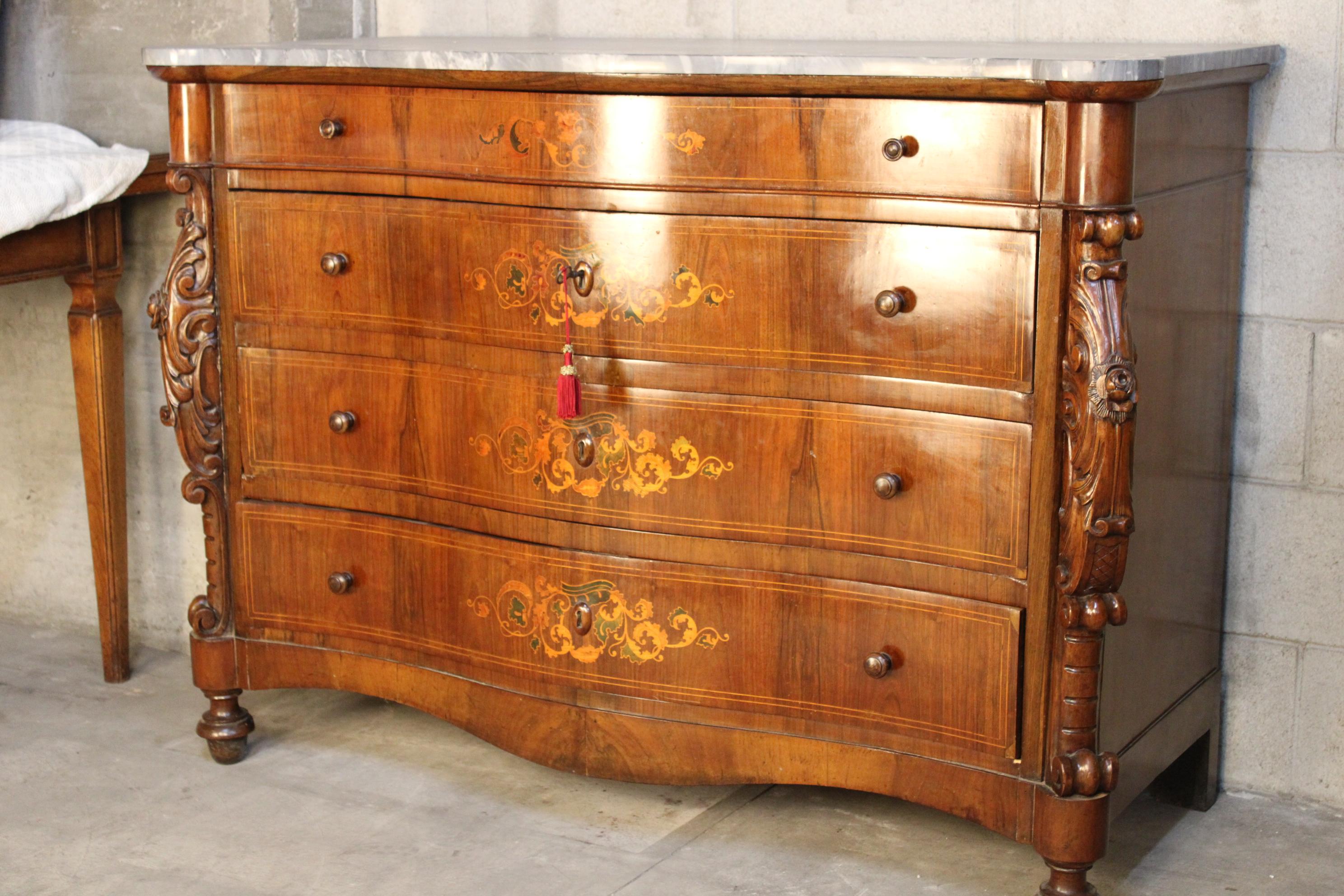 Very beautiful and particular marquetry chest of drawers with famous Italian Carrara marble around 1840 Louis Philippe. In very good condition with lightly signs of agings
width 58 cm length 130 cm height 95 cm.
Storage and container shipping is