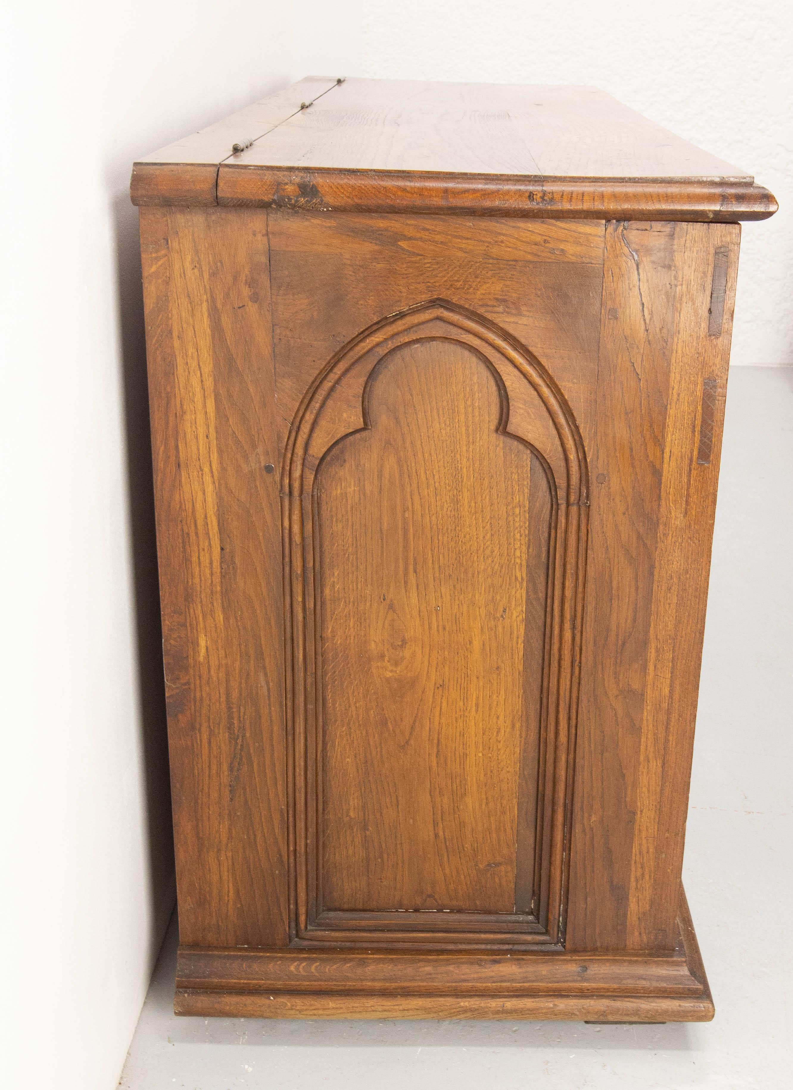 19th Century Chest or Coffer Carved Oak, French Gothic Revival Style For Sale 2