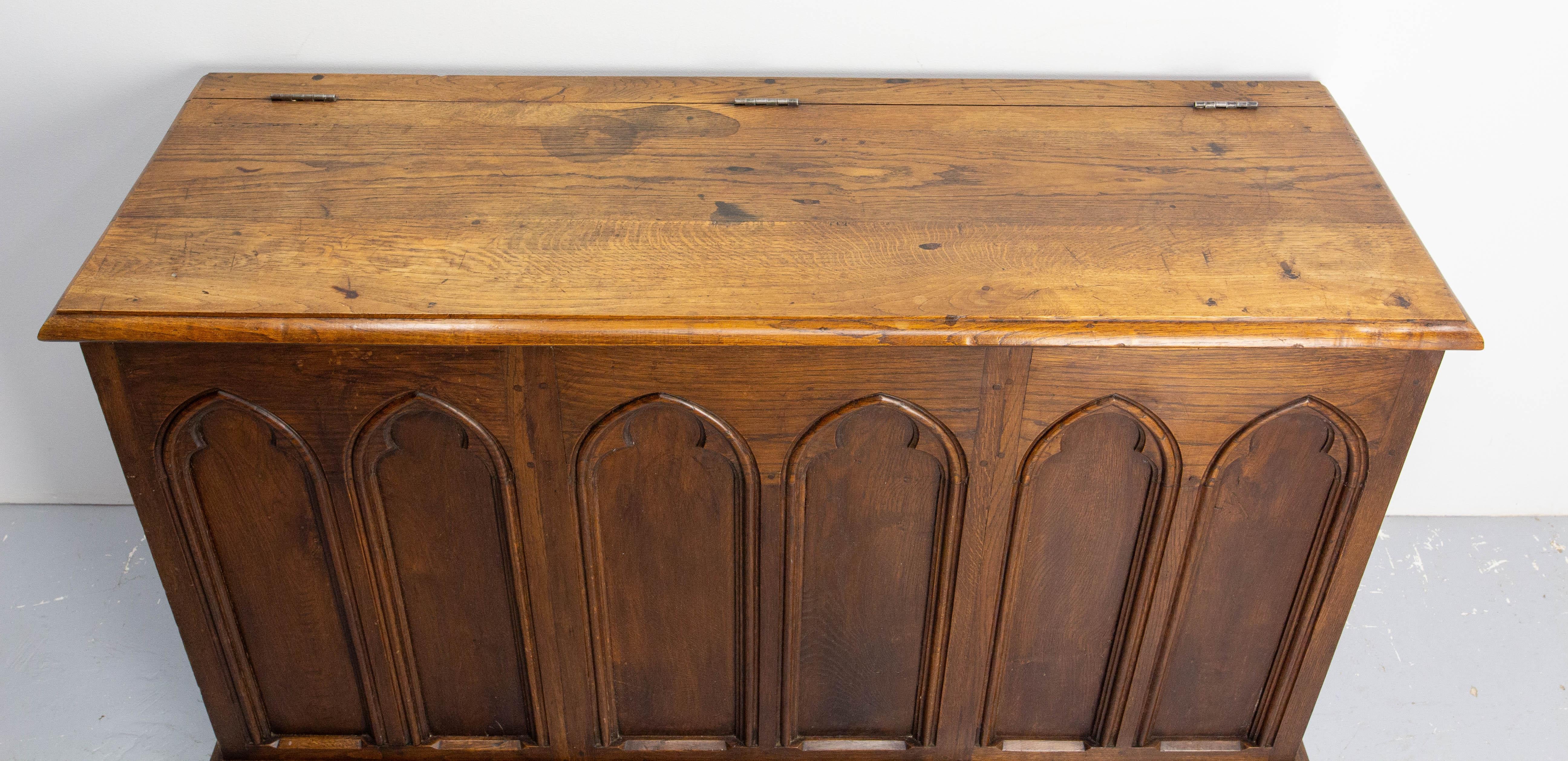 19th Century Chest or Coffer Carved Oak, French Gothic Revival Style For Sale 6