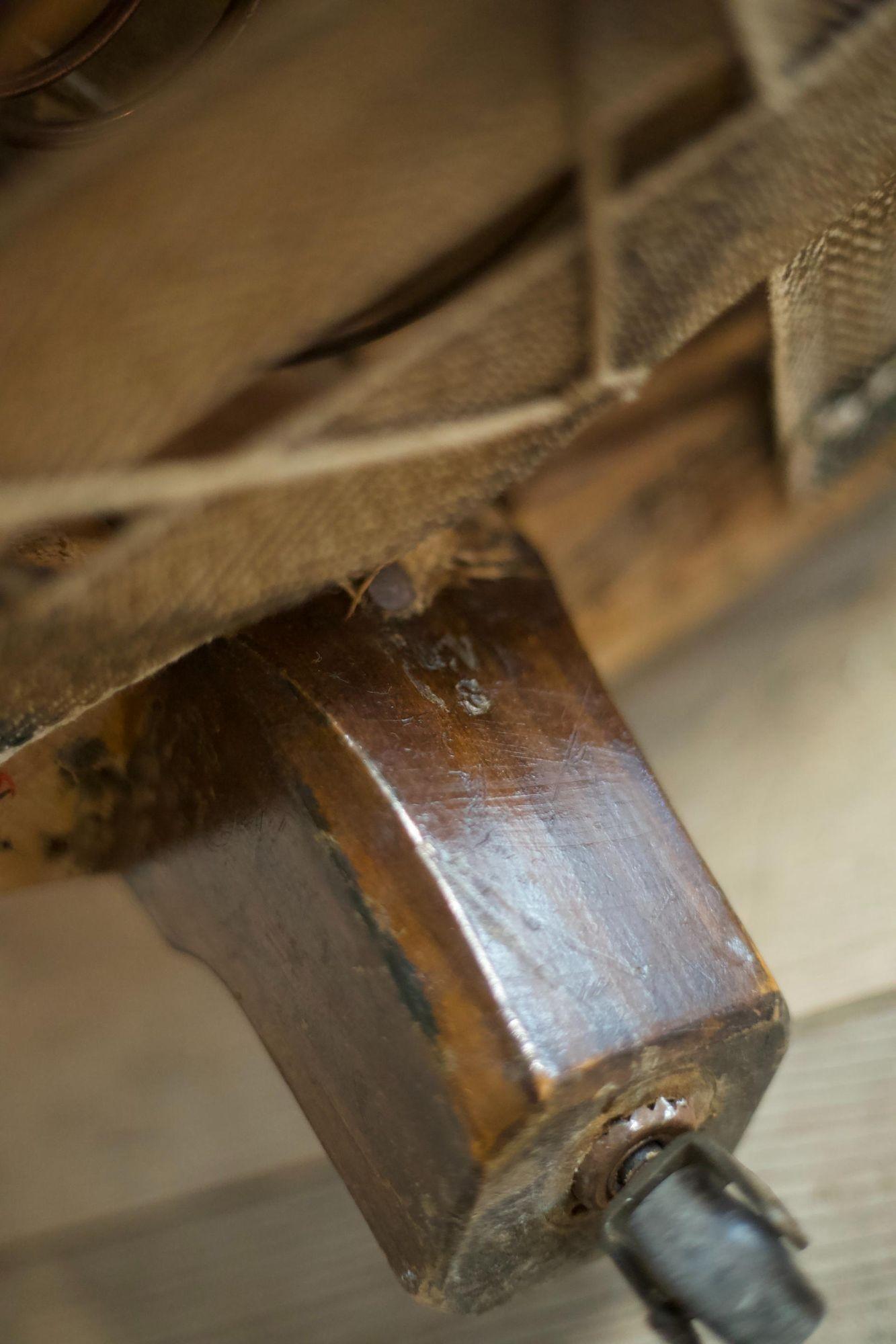 19th Century Chesterfield Sofa, Cornelius v Smith 3