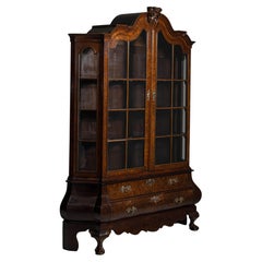 Holländische Vitrine aus dem 19. Jahrhundert in Kastanienbraun mit Messingbeschlägen