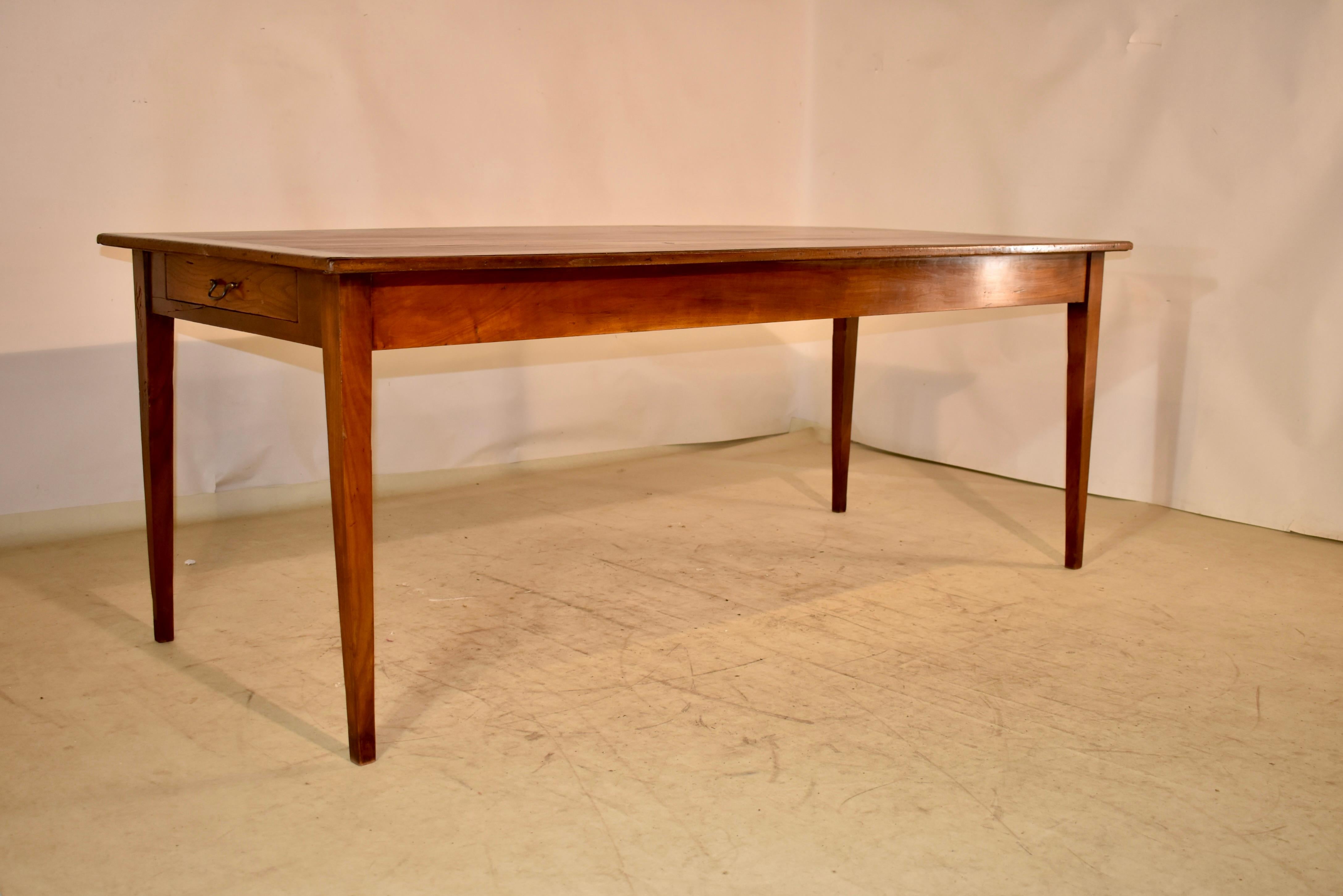 19th Century Chestnut Farm Table from France In Good Condition For Sale In High Point, NC