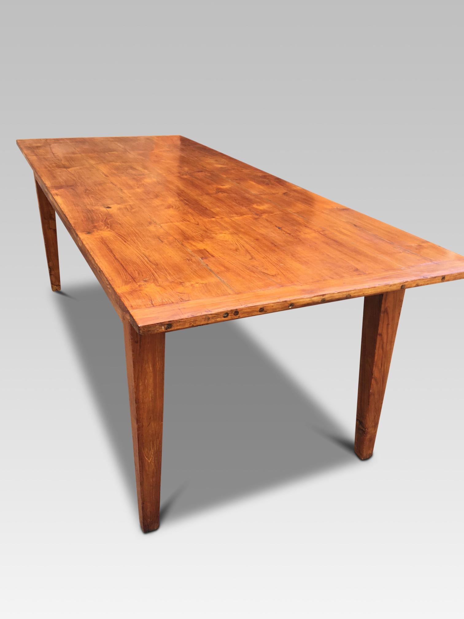Fine quality Chestnut farmhouse dining table, comfortably seating 8 to 10 people. French, circa 1880 

This large family table is shown here in excellent condition and has the most delightful grain and colour. All the joints are firm and we have