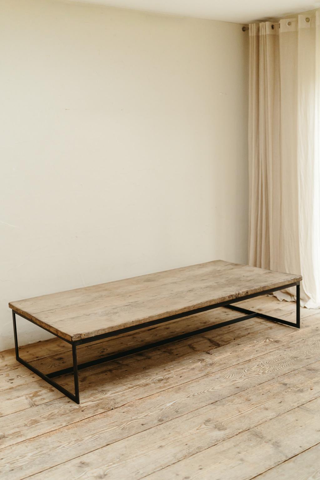 19th Century Chestnut Table Top on Contemporary Iron Base For Sale 7
