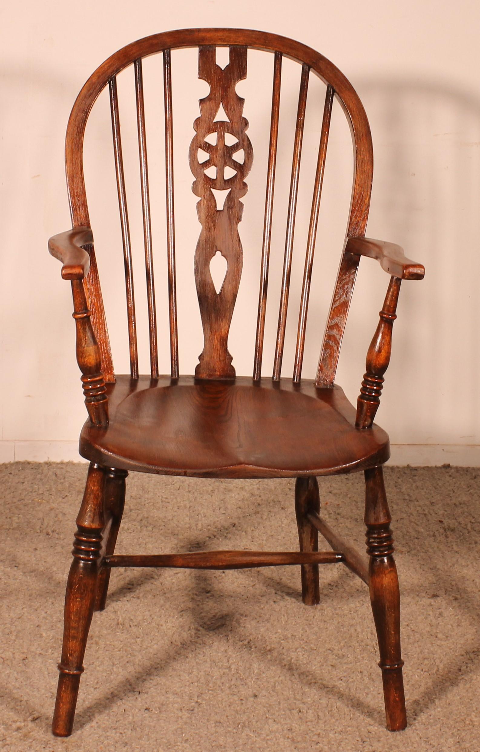 Britannique Fauteuil Windsor en châtaignier du XIXe siècle en vente