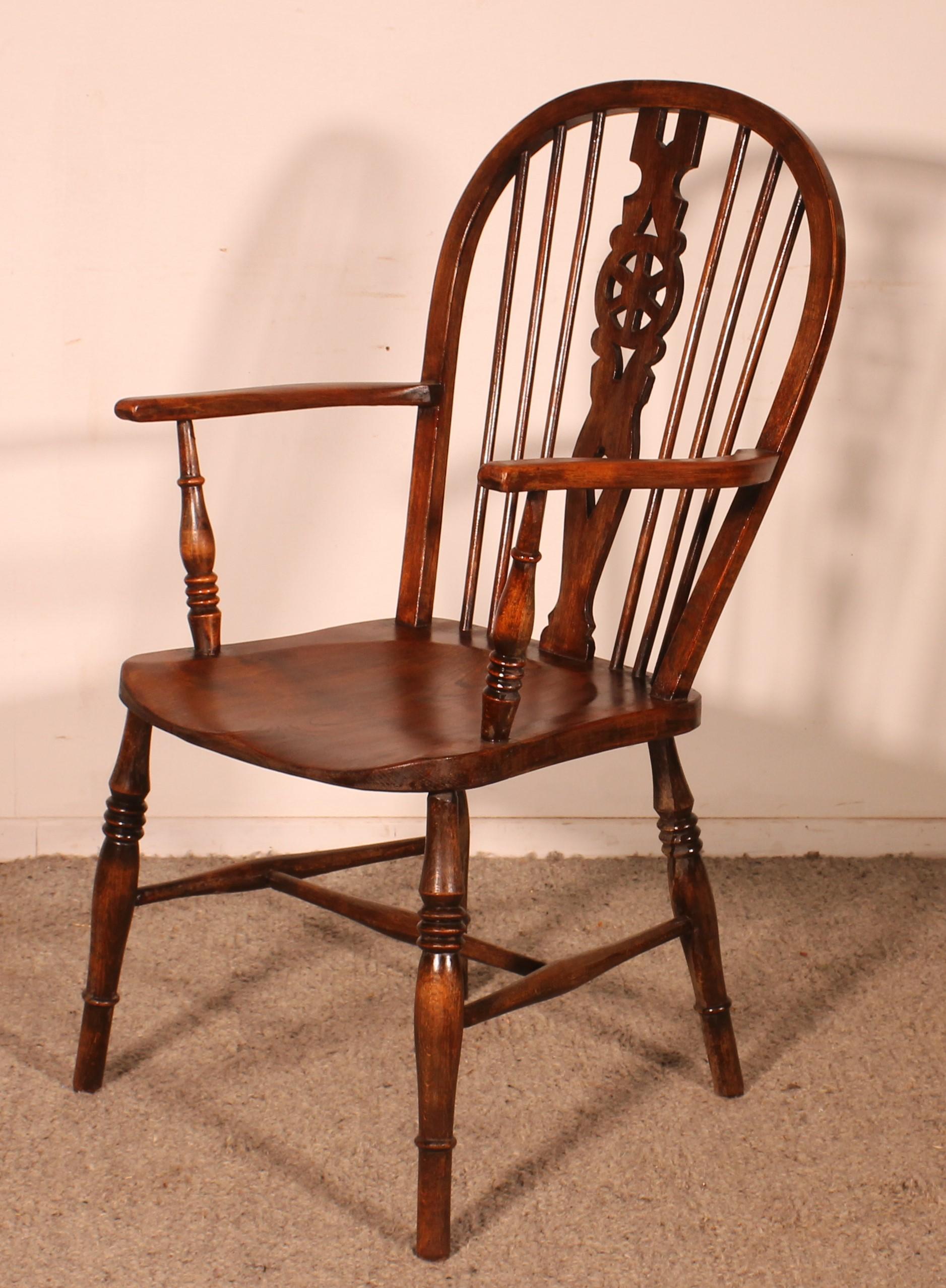 Fauteuil Windsor en châtaignier du XIXe siècle en vente 2