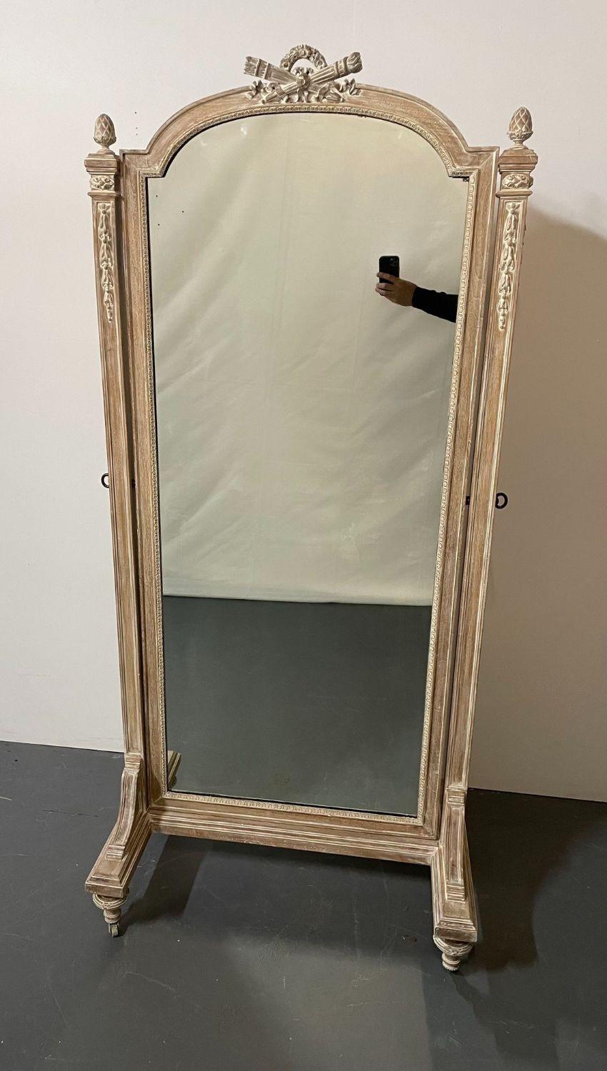 19ème siècle Cheval, Floor Mirror, Louis XVI, Whitewashed, Standing Mirror Bon état - En vente à Stamford, CT