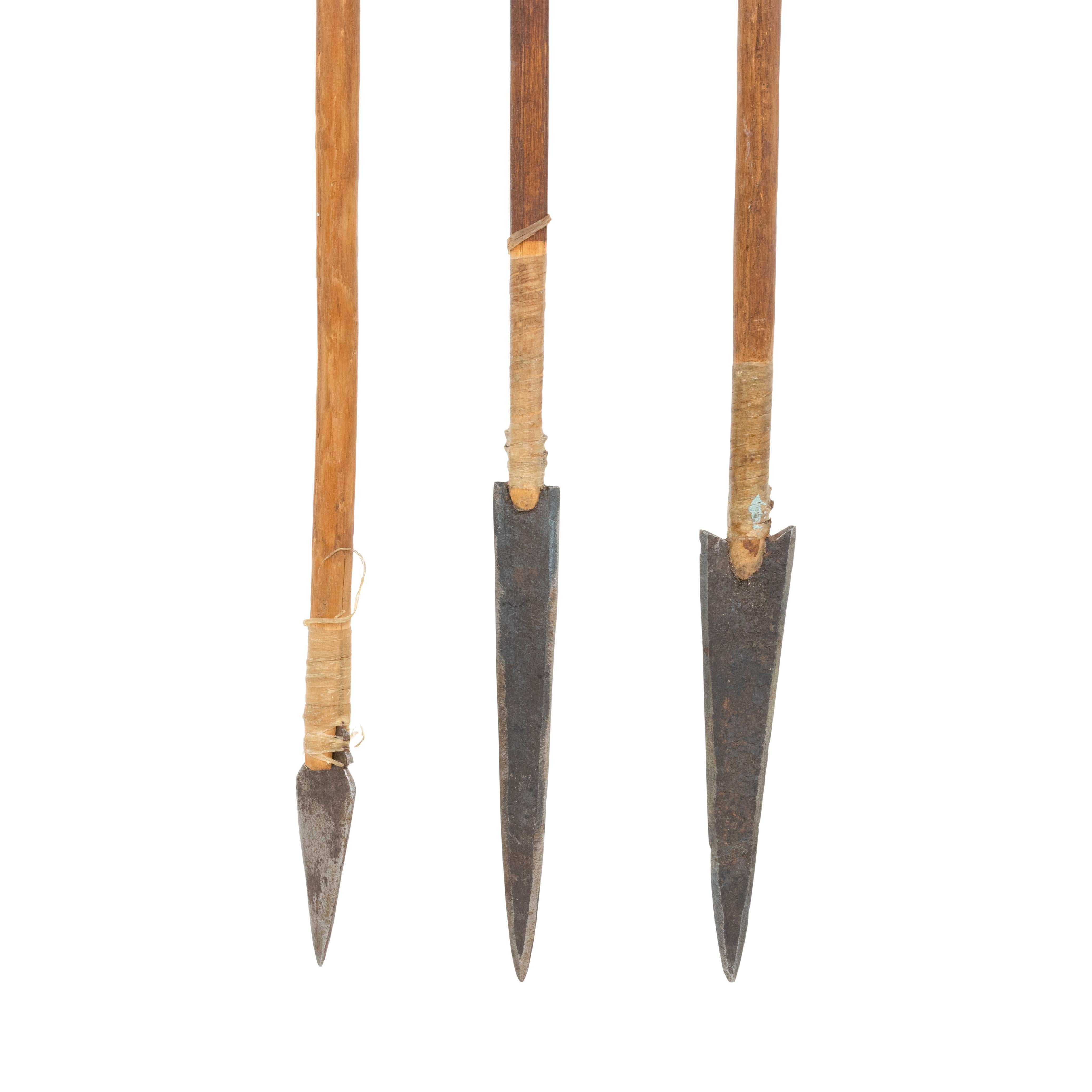 19th Century Cheyenne Bow and Arrows For Sale 4