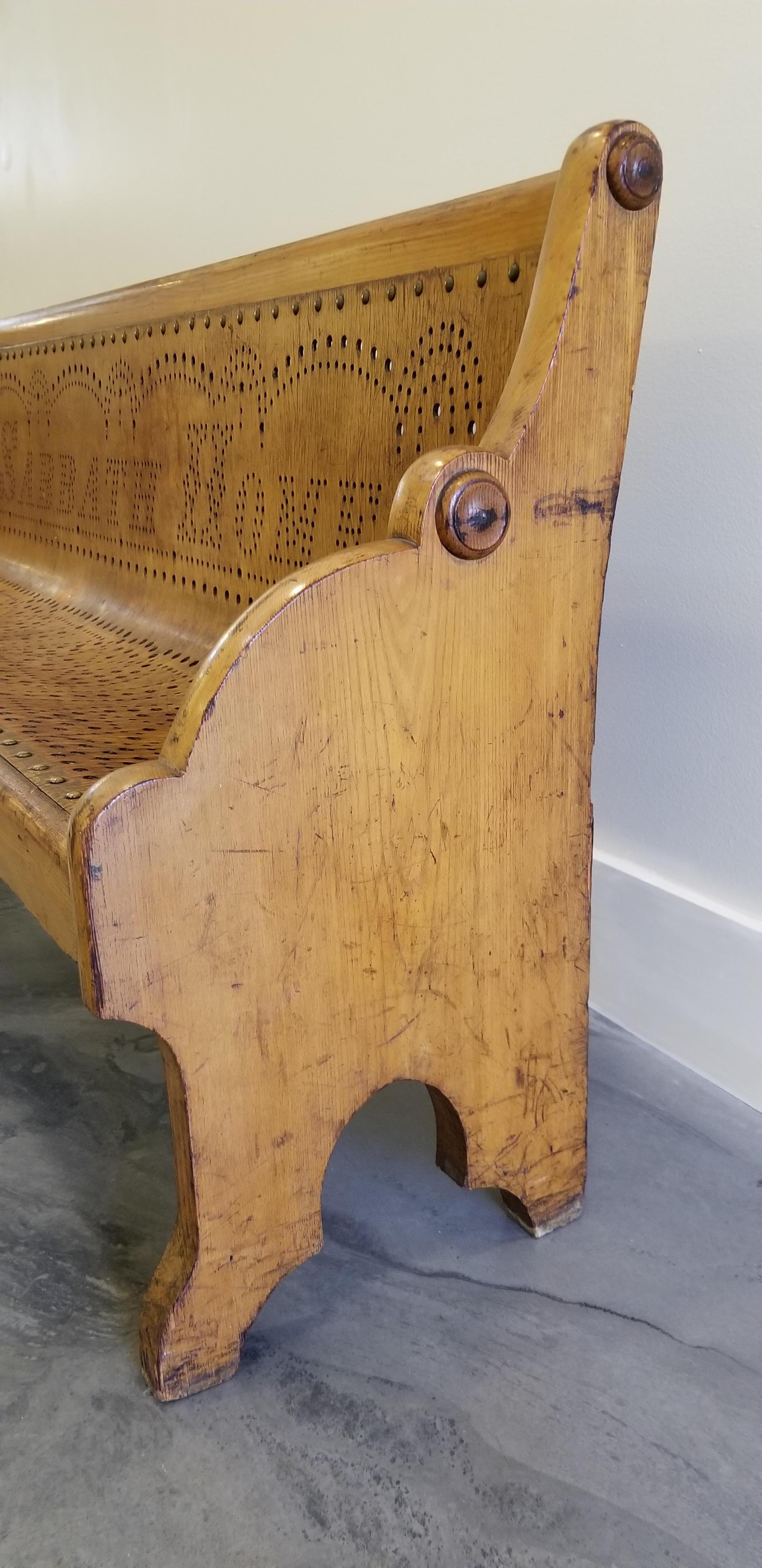 Américain Banc ou pupitre d'église pour enfants du 19ème siècle en vente