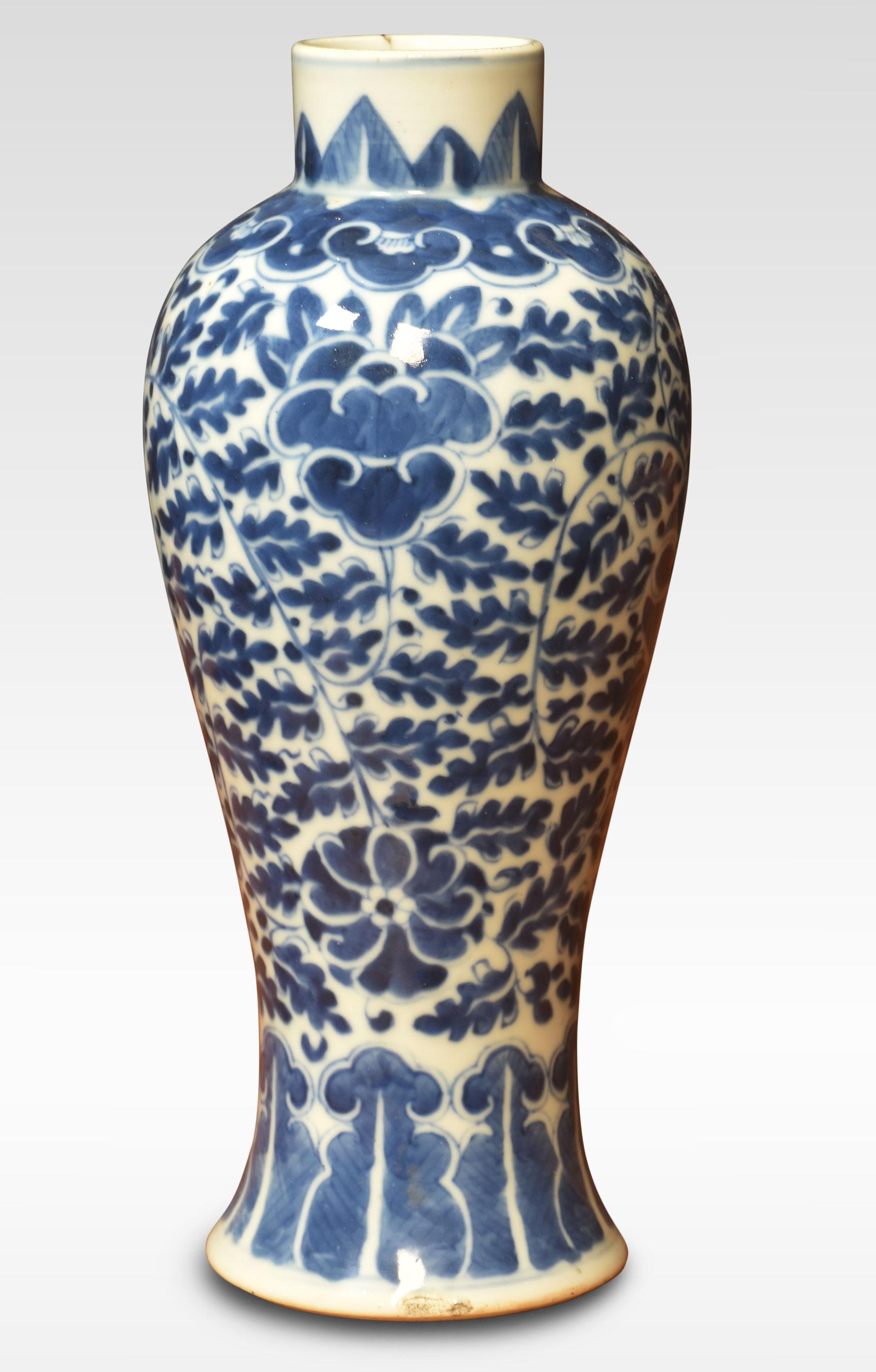 19th century Chinease vase In Good Condition For Sale In Cheshire, GB