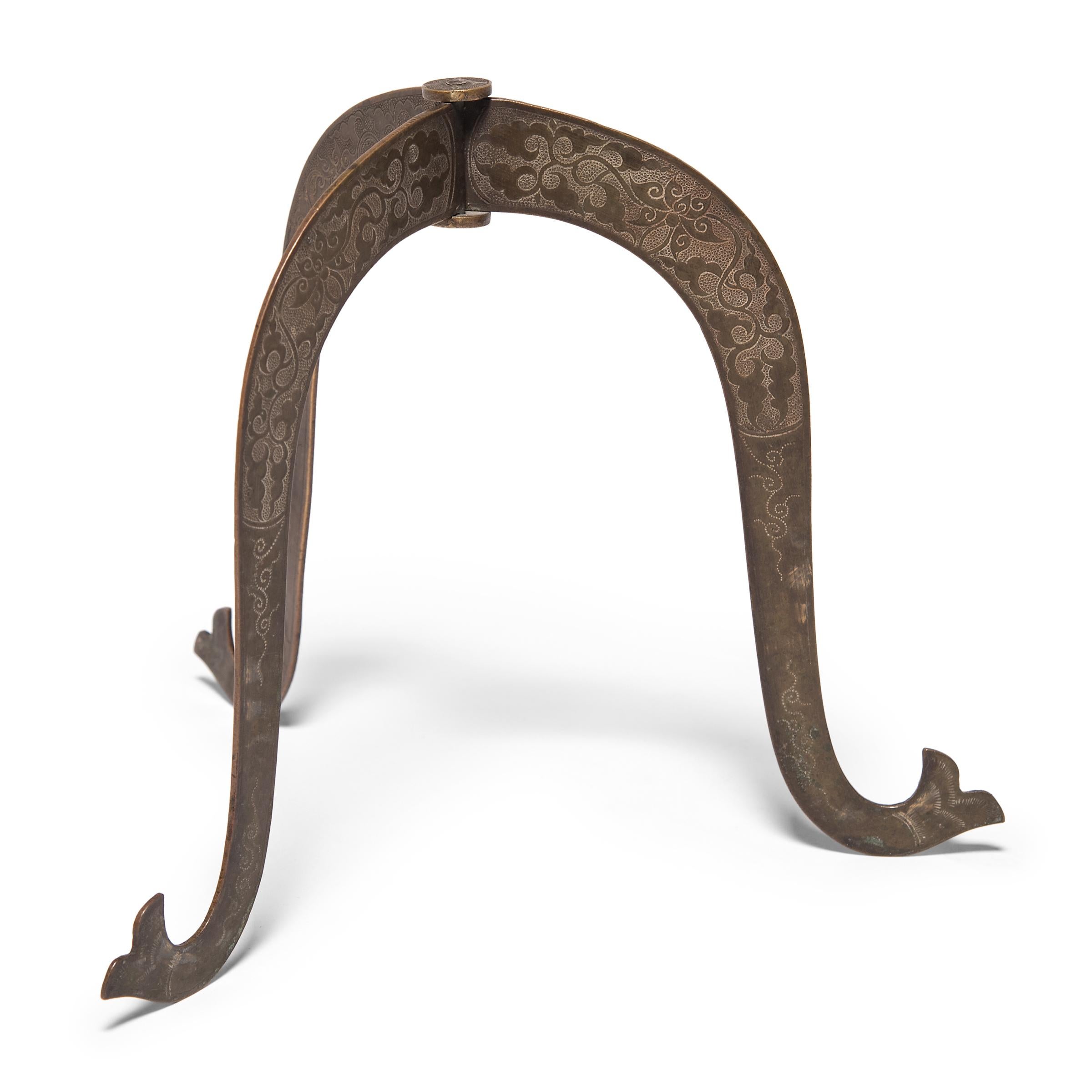 Chinese Baitong Etched Folding Hat Stand, c. 1850 In Good Condition For Sale In Chicago, IL