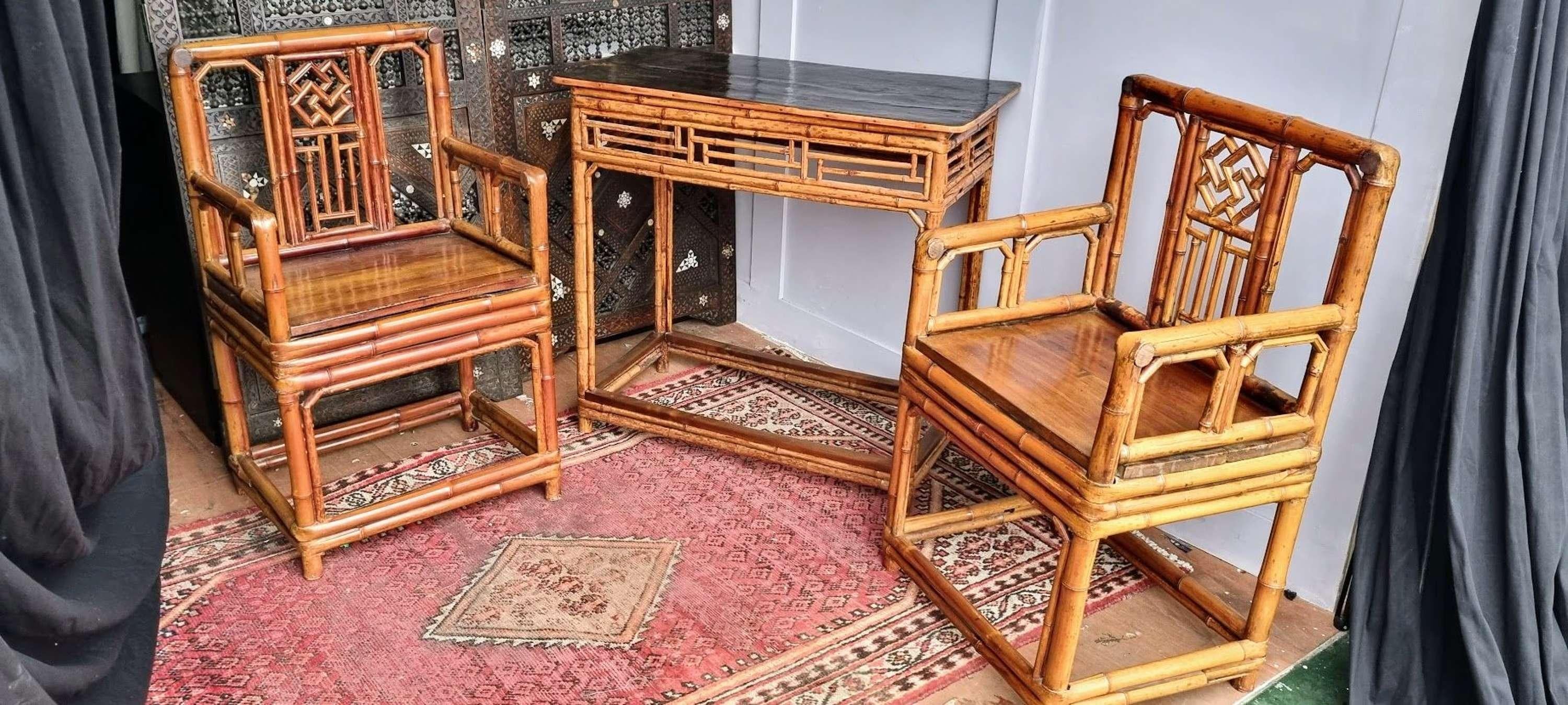 19th century Chinese bamboo Brighton Pavilion chairs and side table

In very good condition 

Sold as a set.