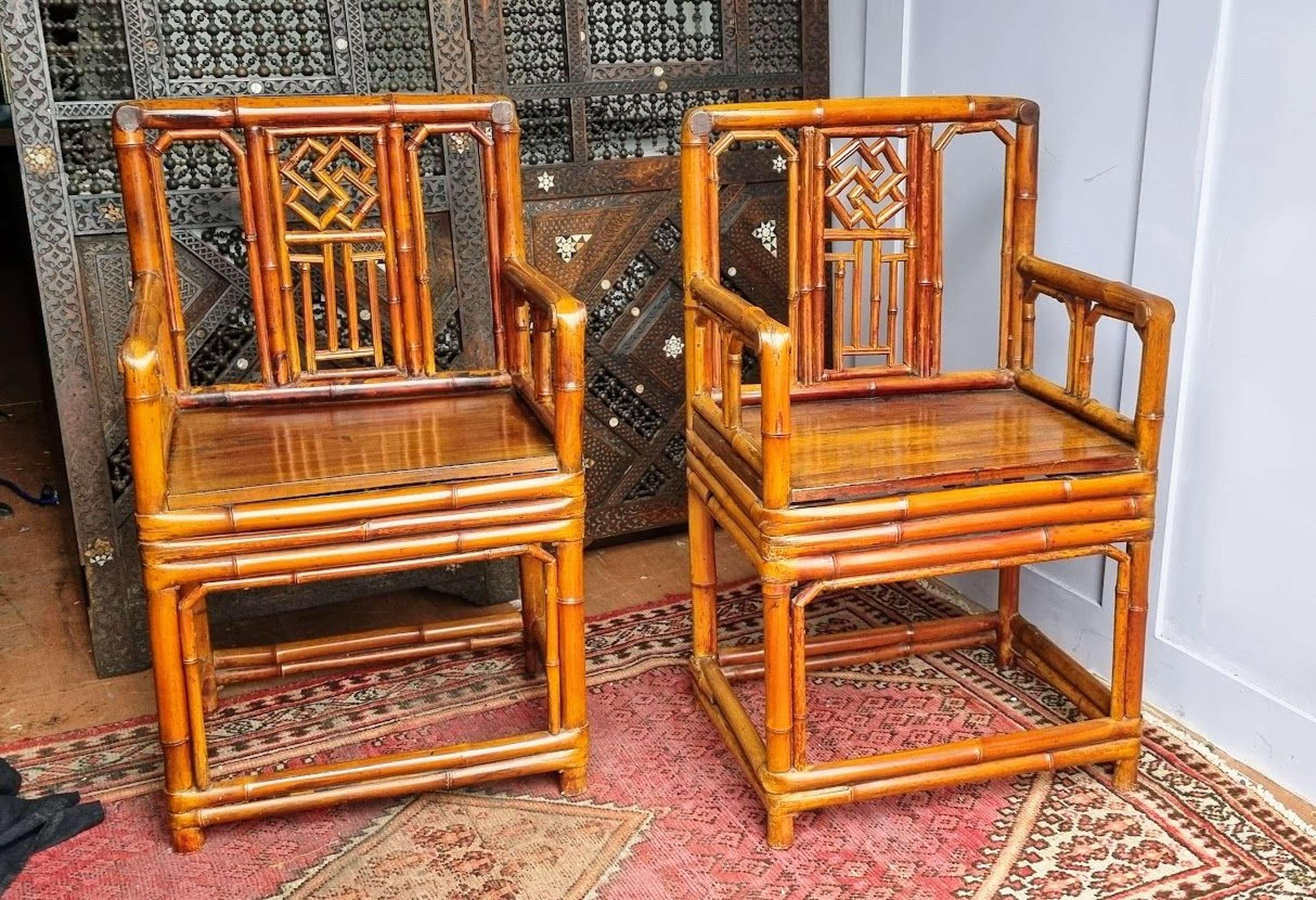19th Century 19th century Chinese bamboo Brighton Pavilion chairs and side table For Sale