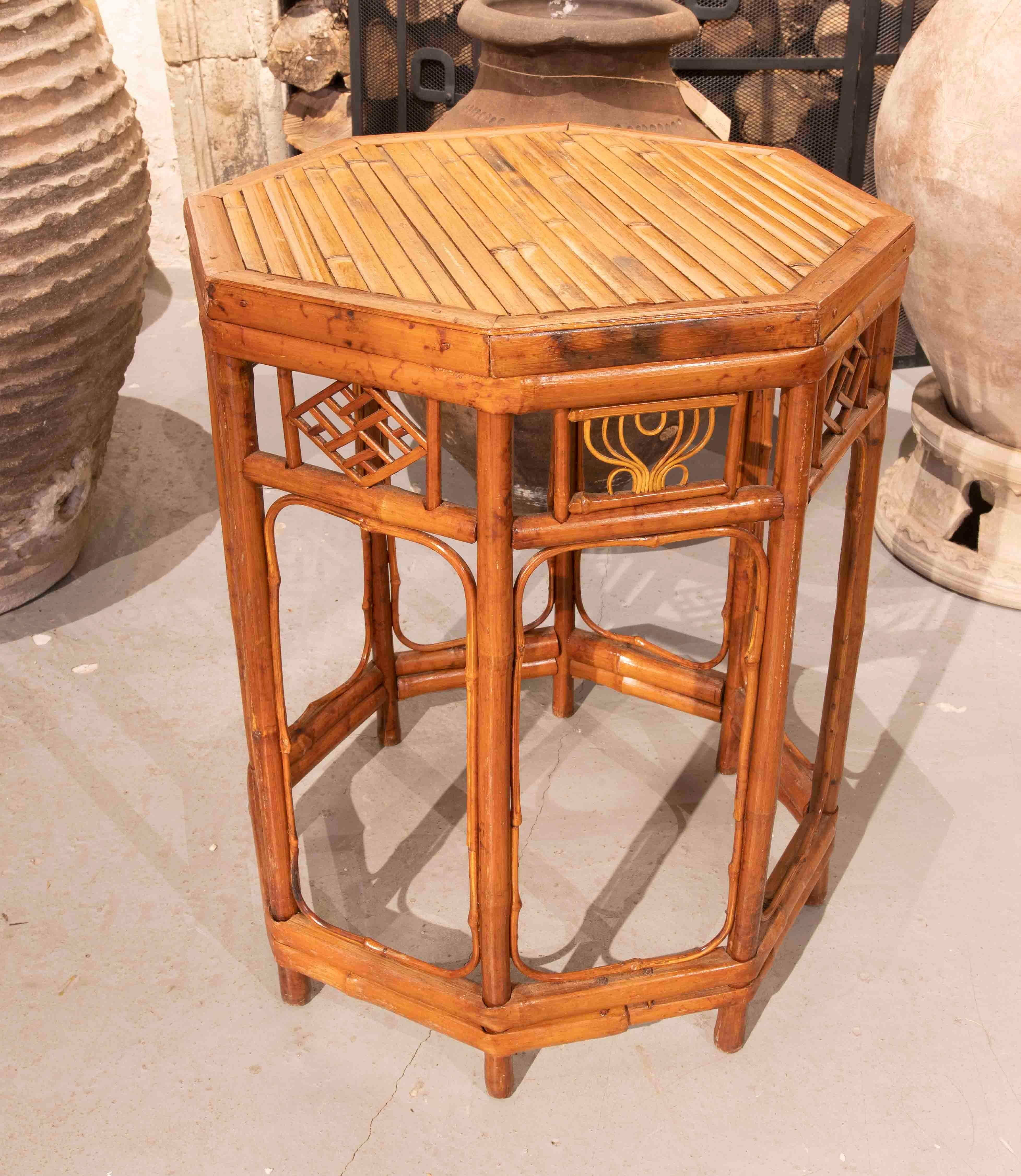 19th Century Chinese Bamboo Side Table with Octagonal Shape In Good Condition In Marbella, ES