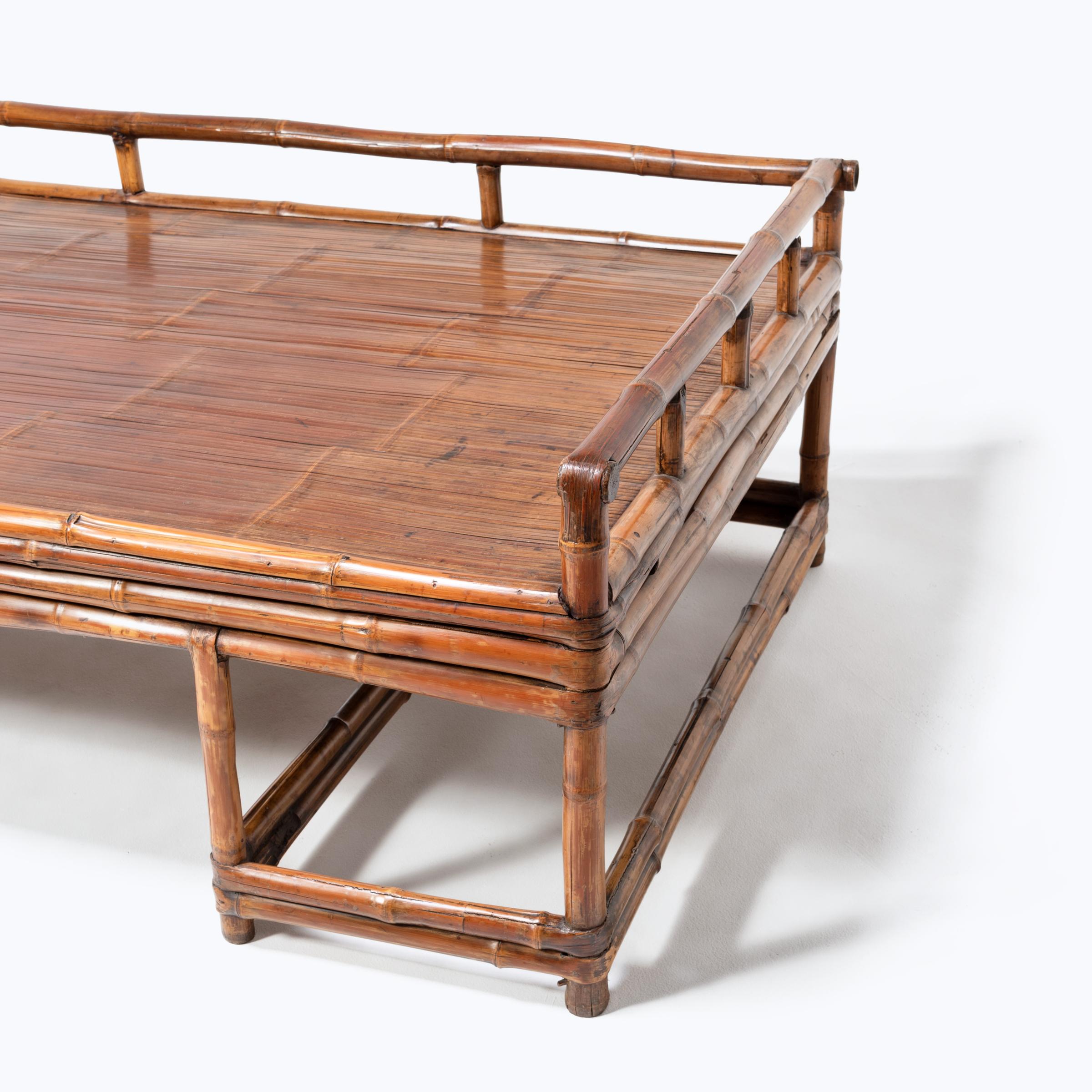 19th Century Chinese Bent Bamboo Daybed For Sale 1