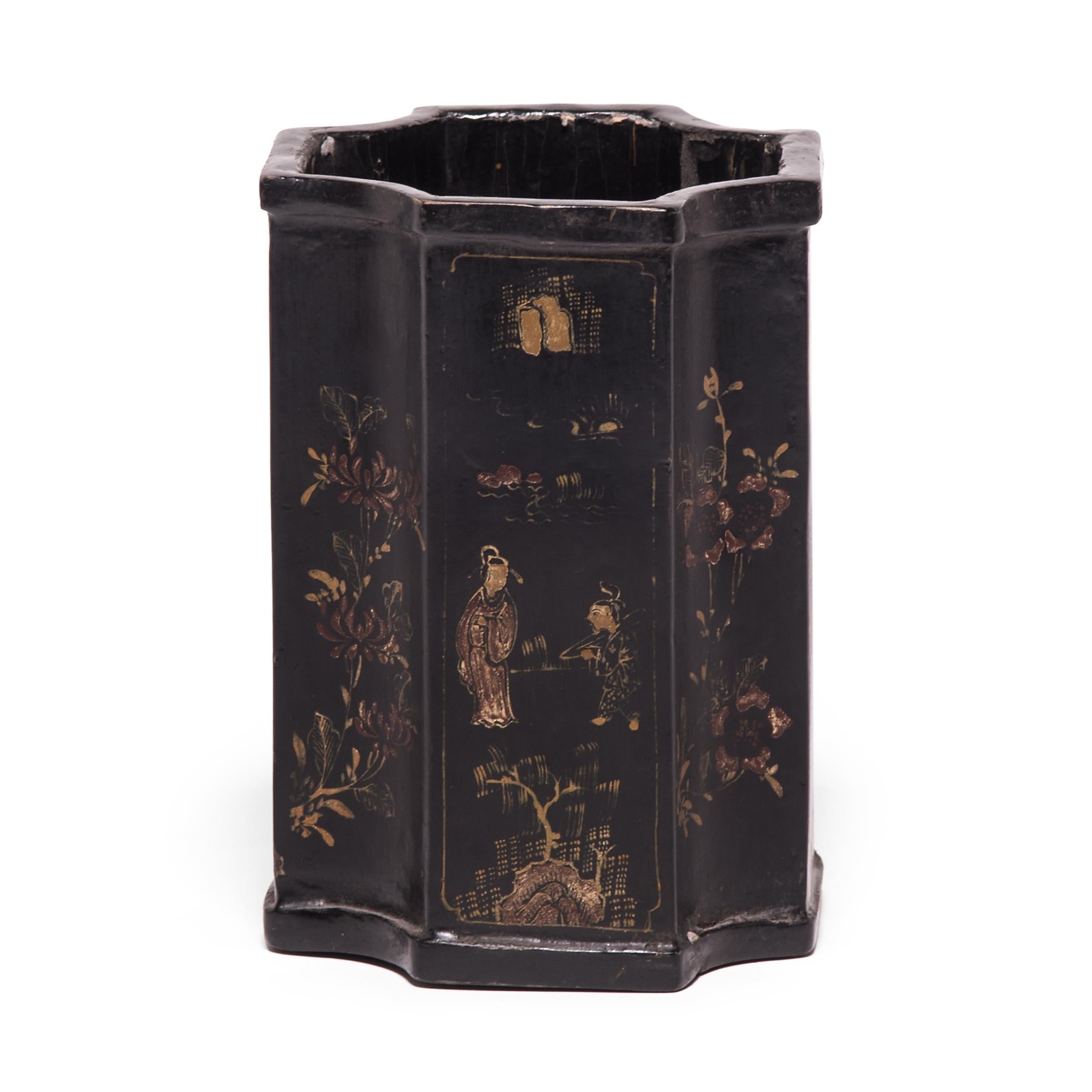Qing 19th Century Chinese Black Lacquer and Gilt Brush Pot