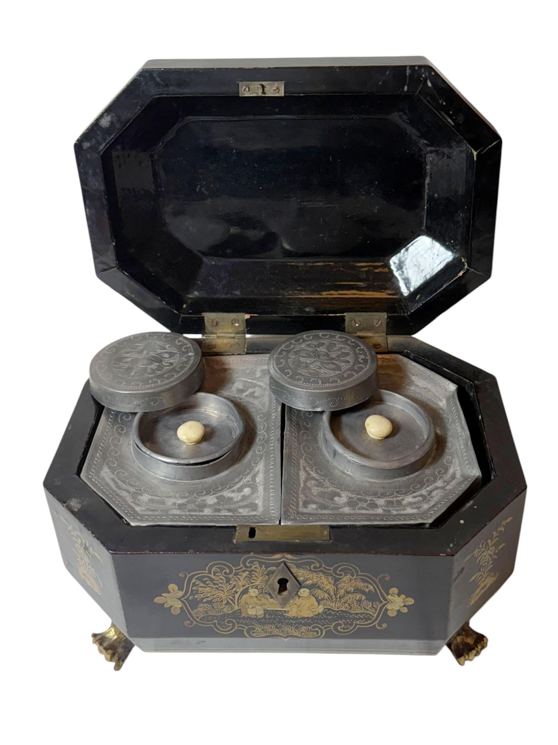 Inizio XIX secolo Porta tè in lacca nera cinese del XIX secolo in vendita