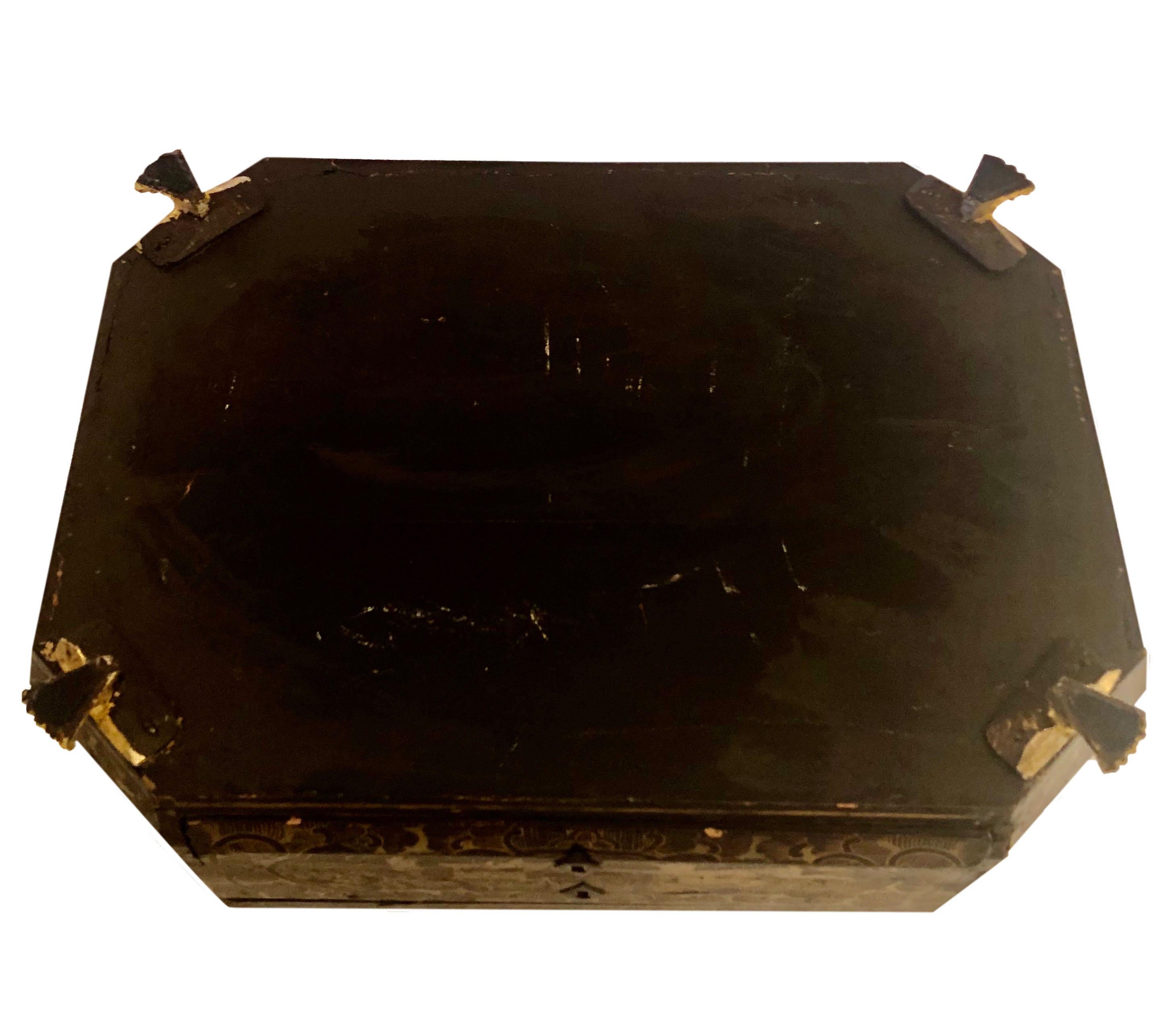 19th Century Chinese Black Lacquer Work Box For Sale 4
