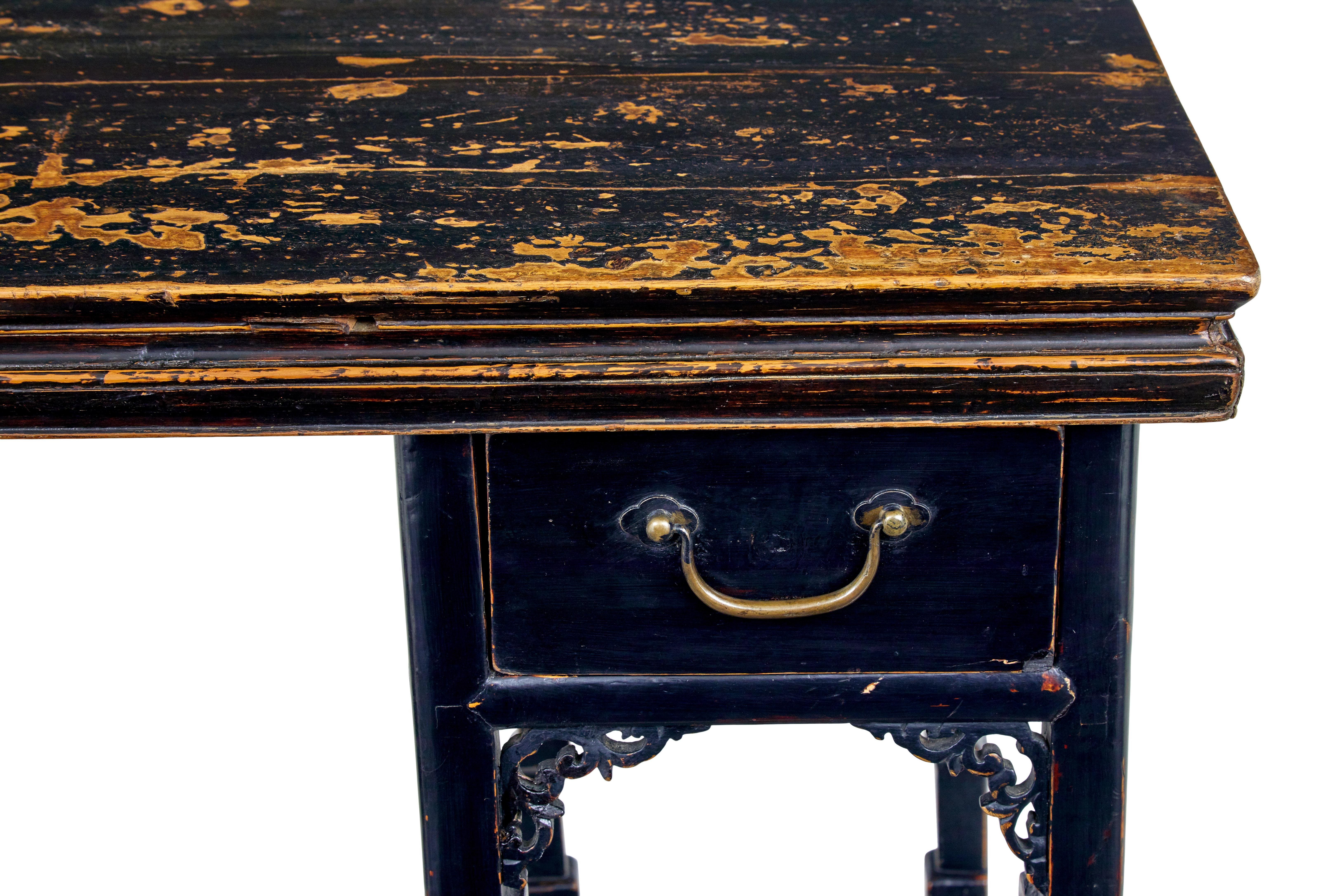 19th century Chinese black lacquered desk In Good Condition In Debenham, Suffolk