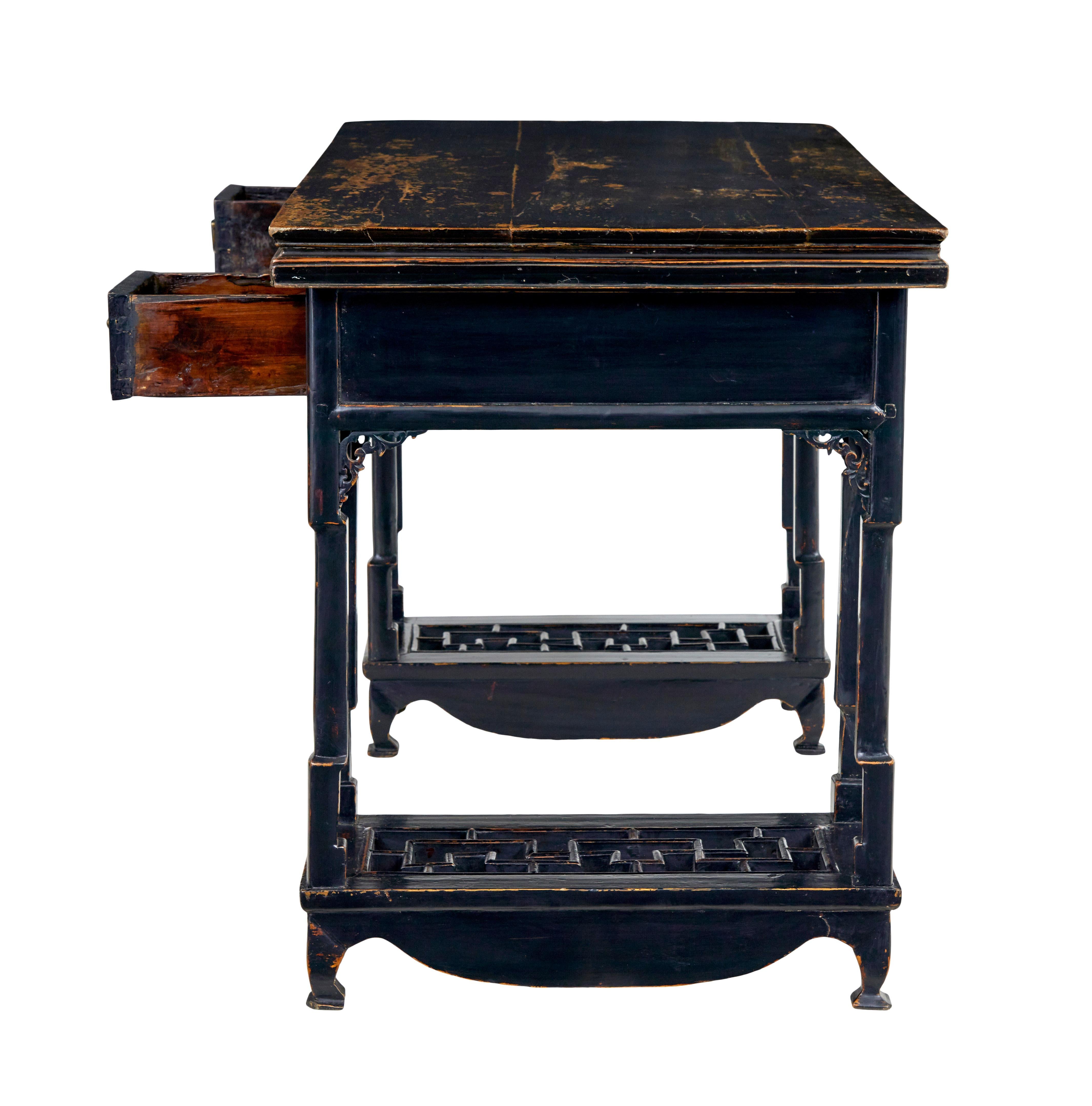 19th century Chinese black lacquered desk 1