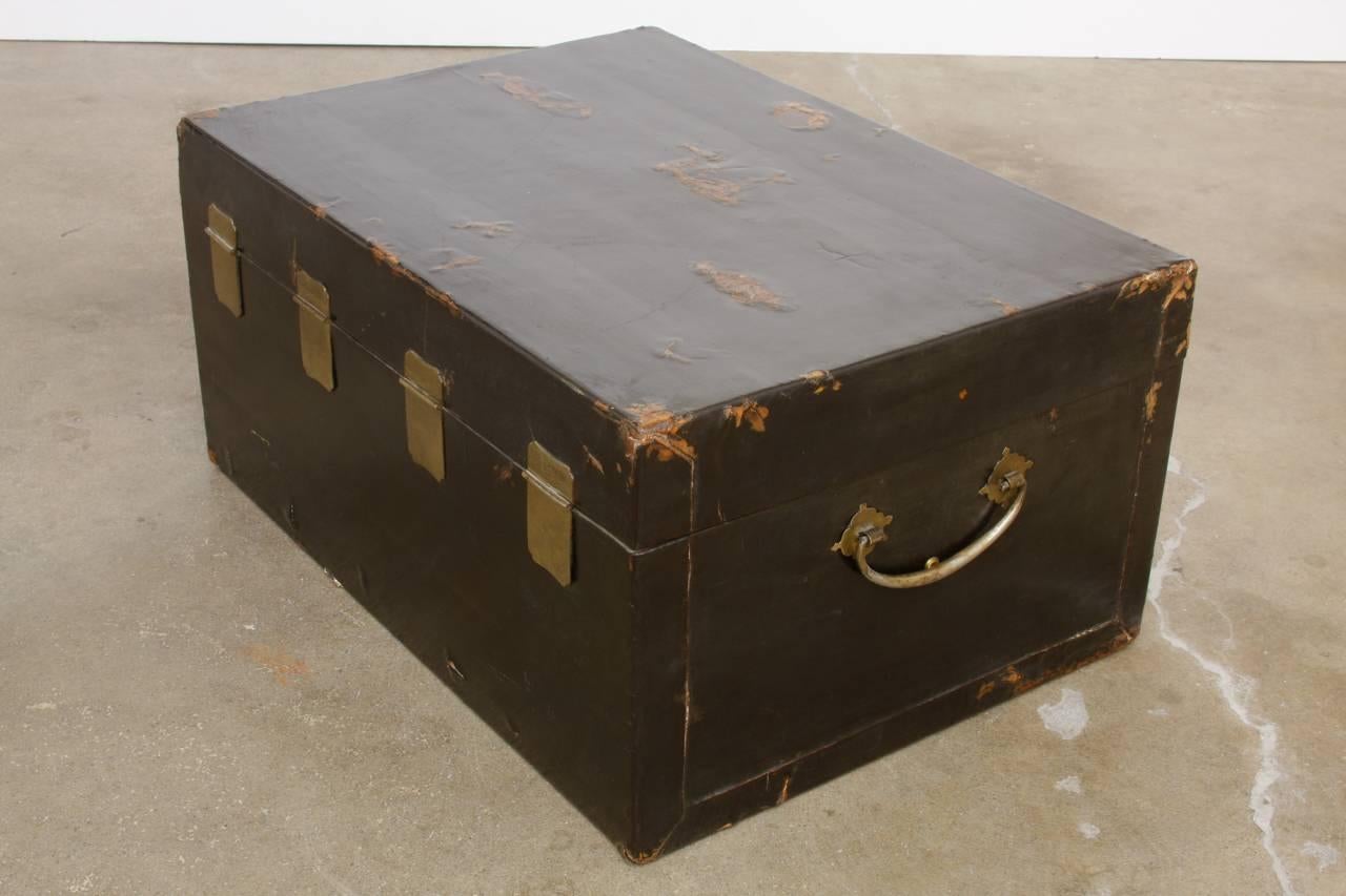 19th Century Chinese Black Lacquered Pigskin Trunk For Sale 6