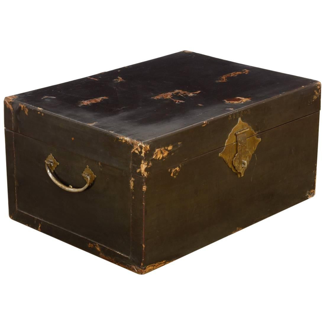 19th Century Chinese Black Lacquered Pigskin Trunk For Sale