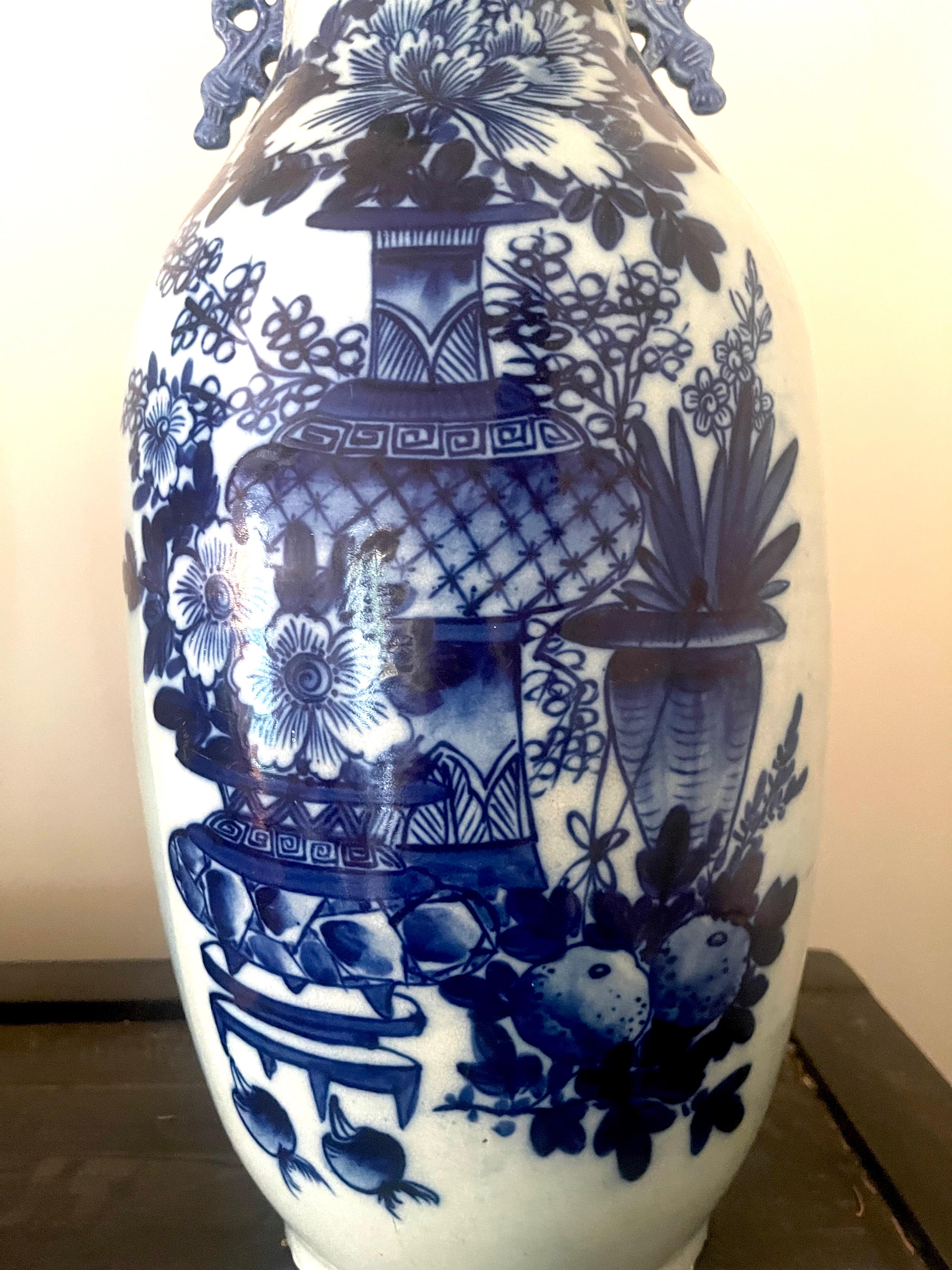 19th Century Chinese Blue and White Baluster Form Porcelain Urn or Vase For Sale 2