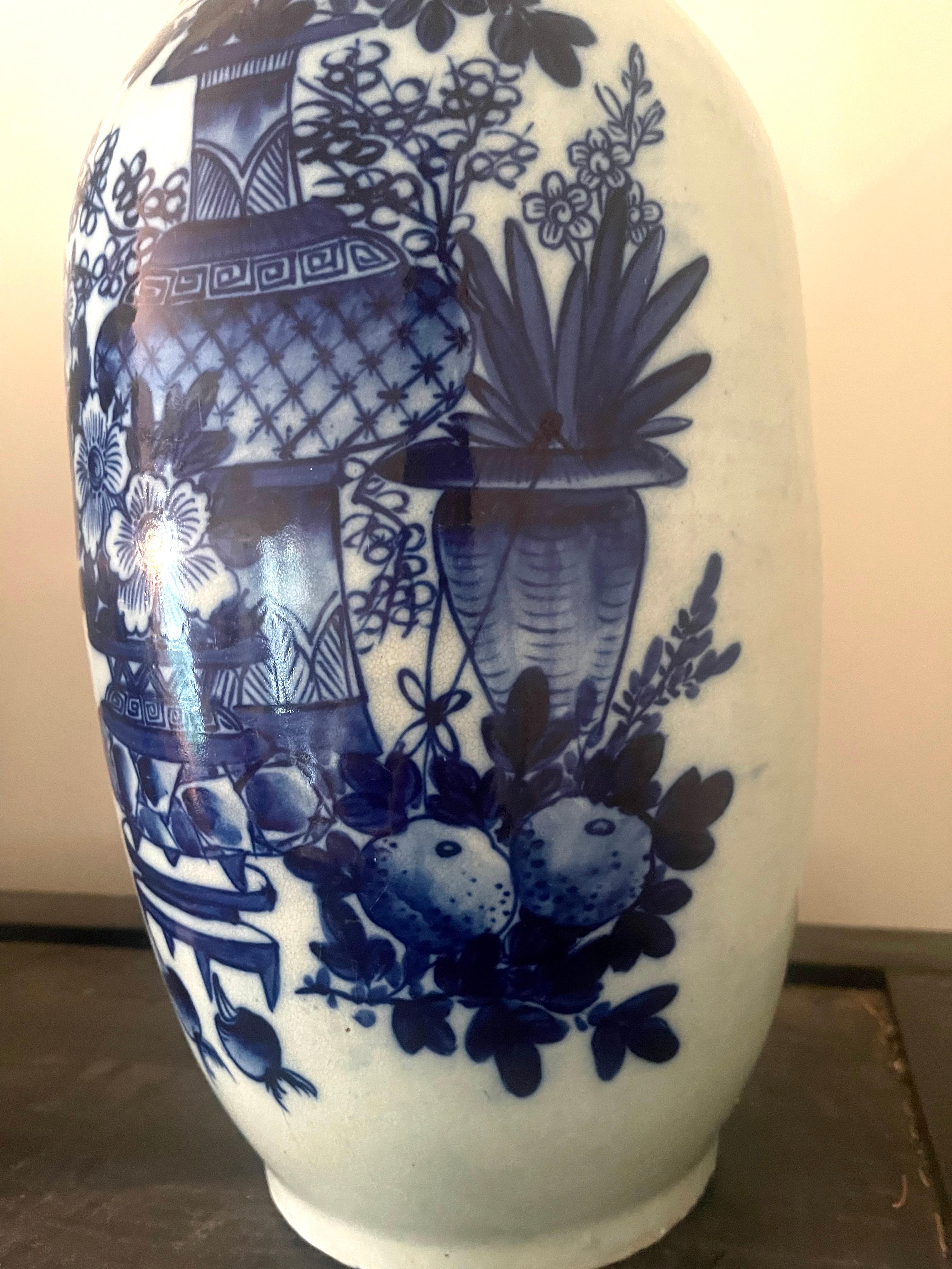 19th Century Chinese Blue and White Baluster Form Porcelain Urn or Vase For Sale 3