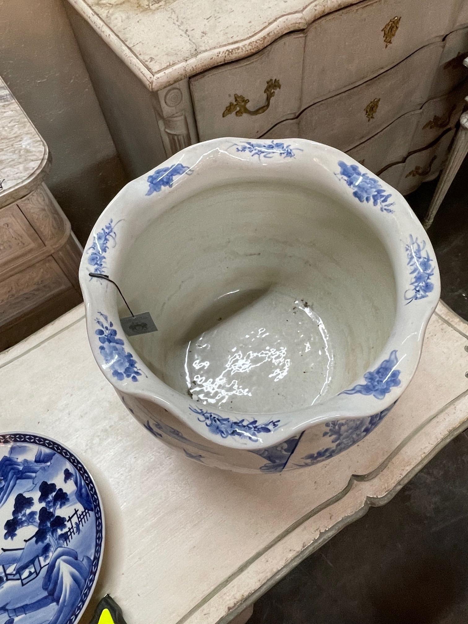 19th Century Chinese Blue and White Cantonese Jardinere 2