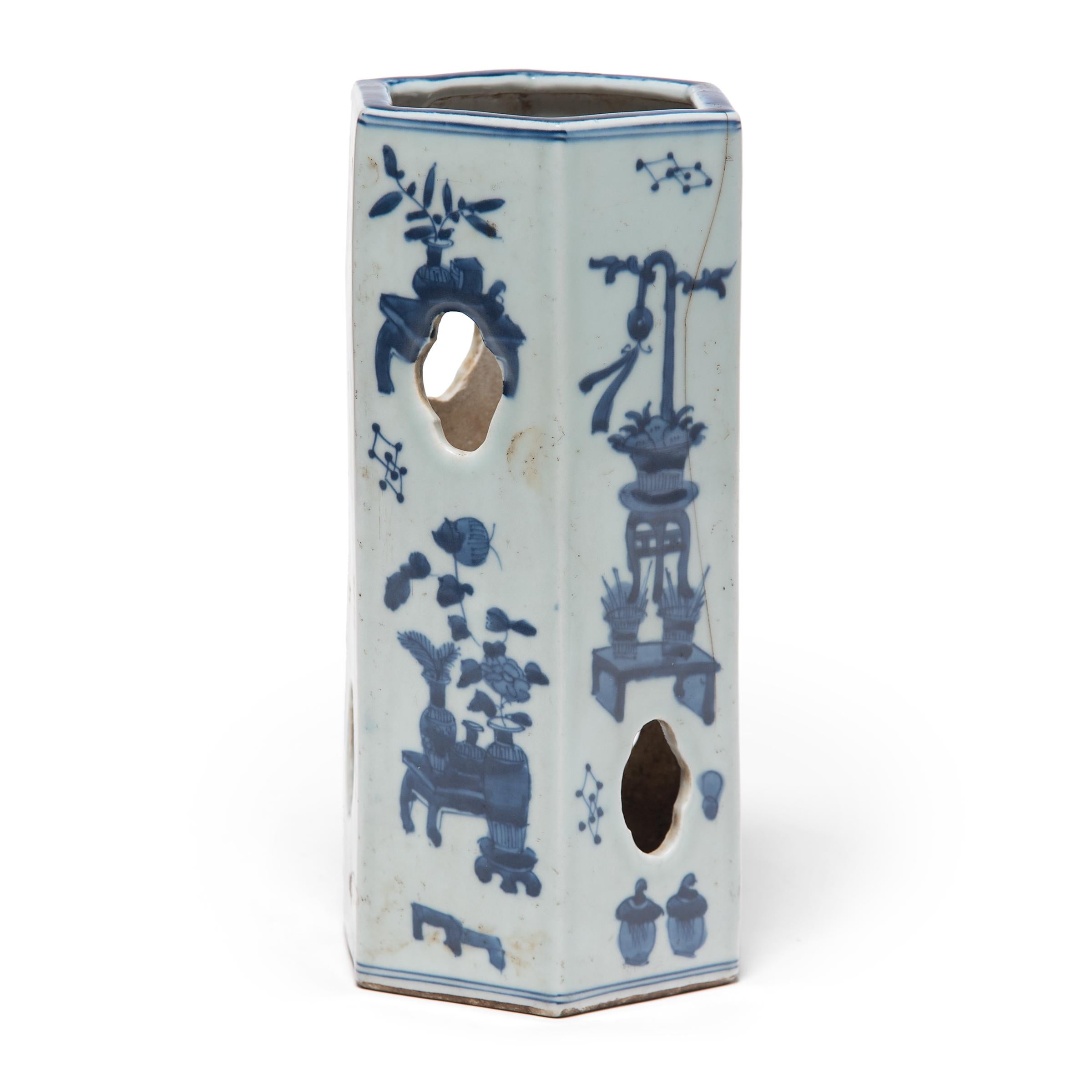 Qing 19th Century Chinese Blue and White Hat Stand