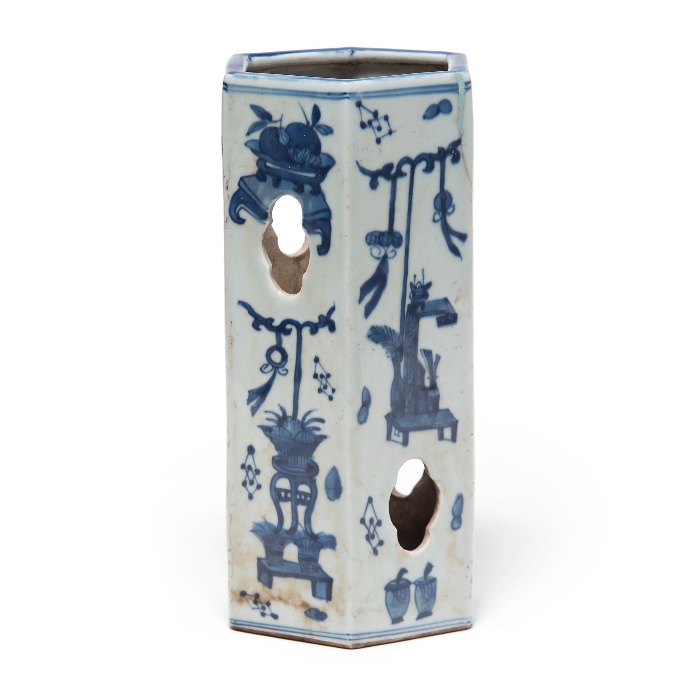 Qing Chinese Blue and White Hat Stand with Treasured Objects, c. 1850 For Sale