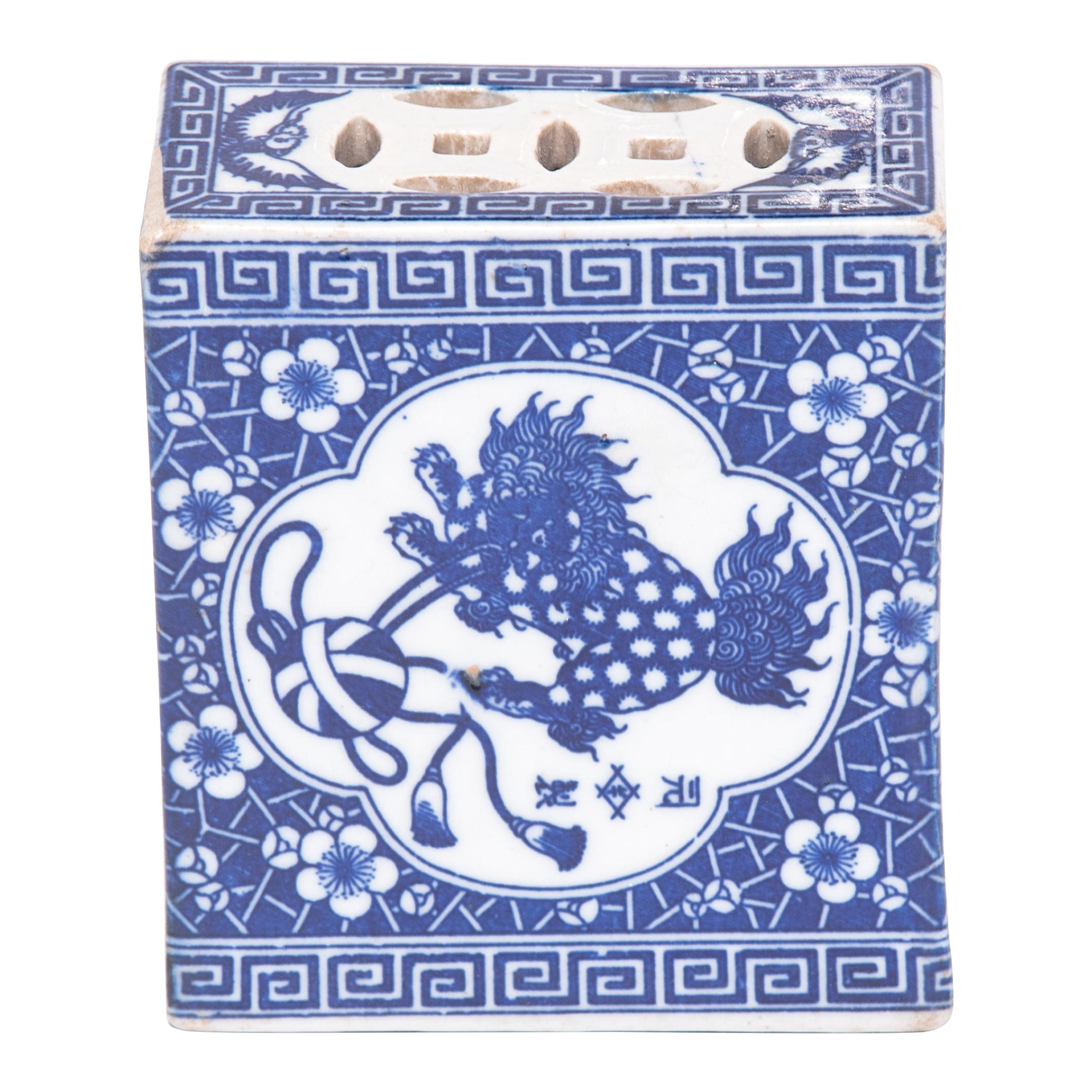 Chinese Blue and White Headrest with Guardian Lion, c. 1850 For Sale