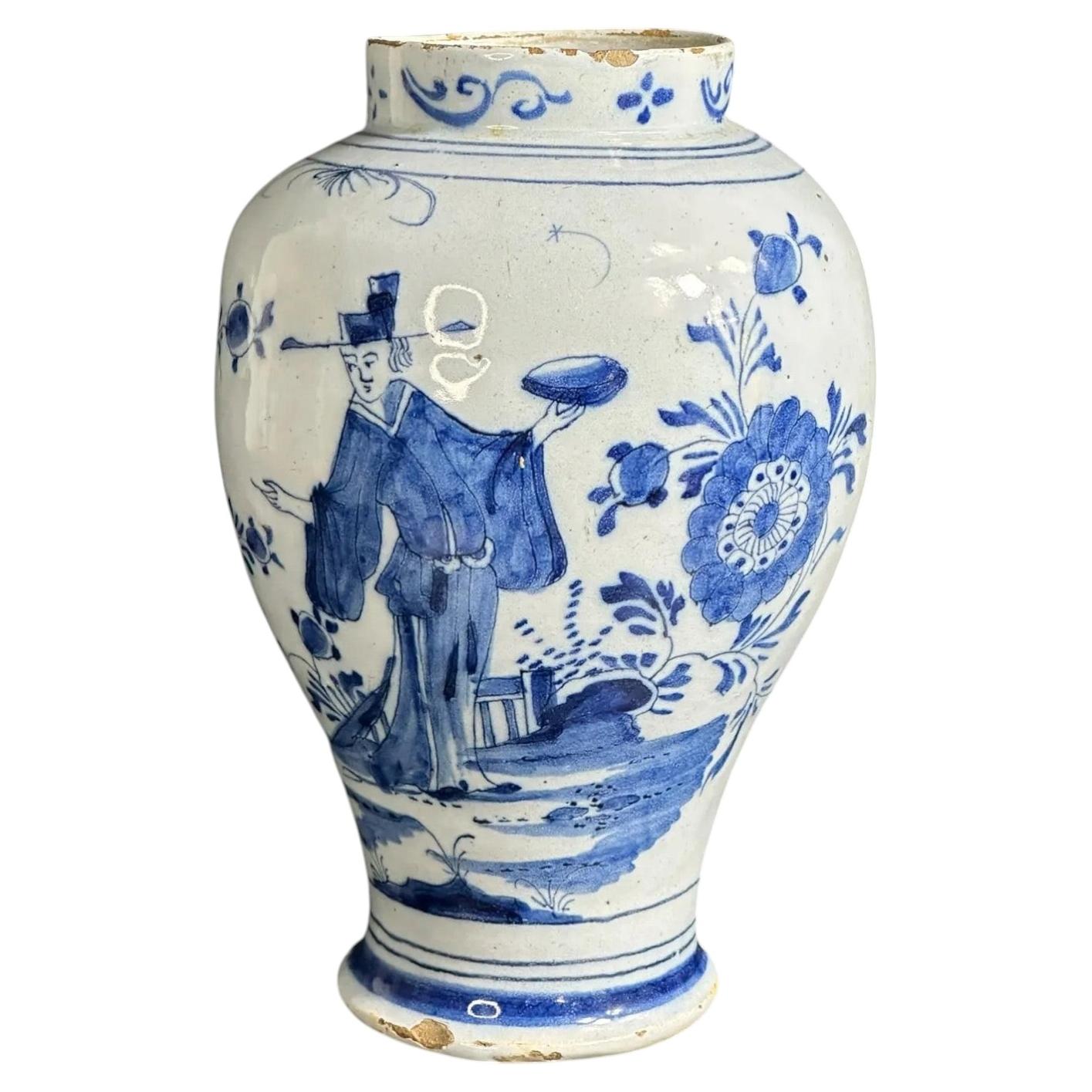 Vaso olandese del XVIII secolo in stile chinoiserie, blu e bianco di Delft - 21 cm