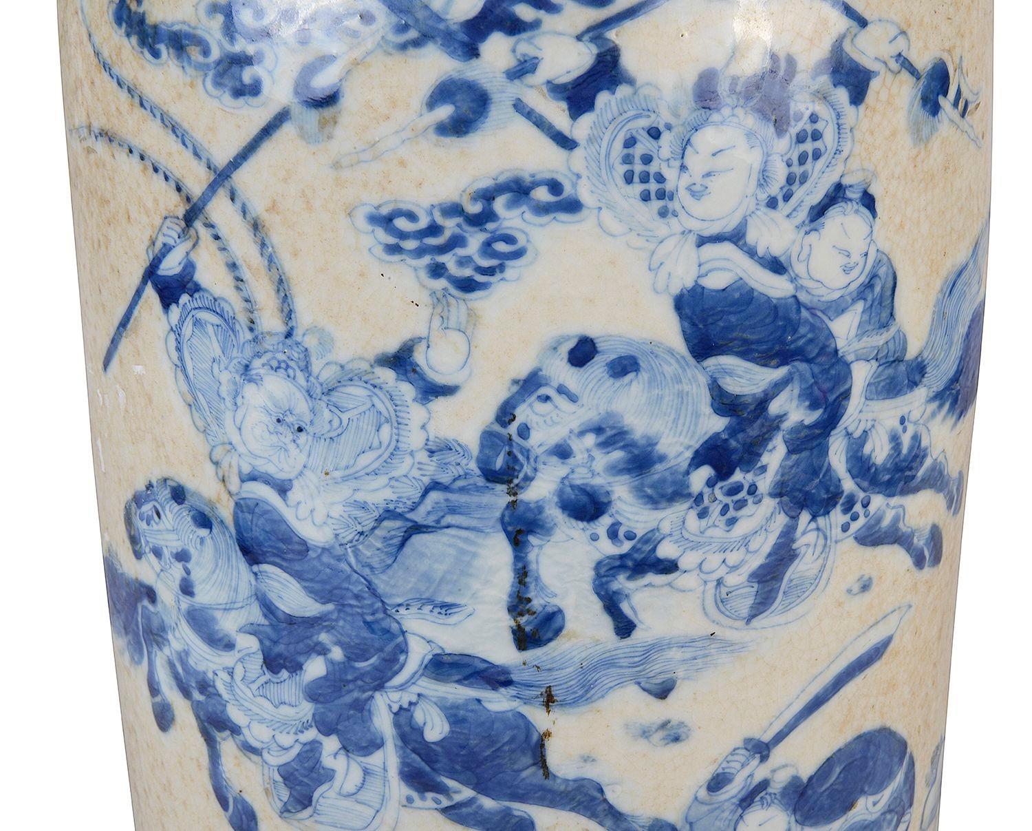 Chinois 19ème siècle, vase / lampe chinoise bleu et blanc. 56cm (22