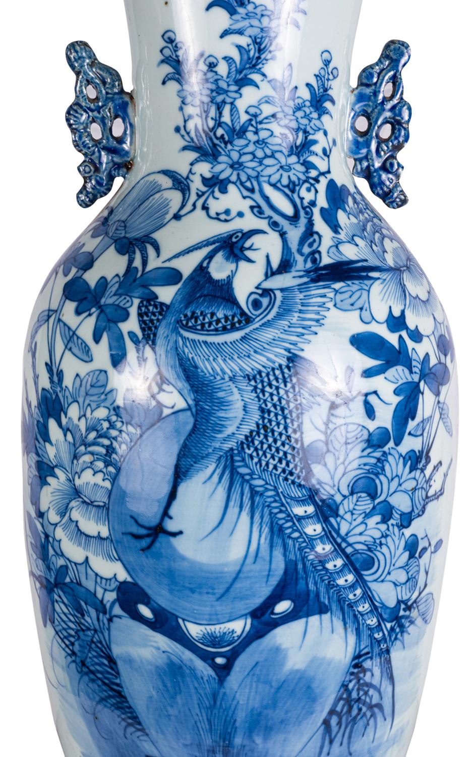 Hand-Painted 19th Century Chinese Blue and White Vase or Lamp For Sale